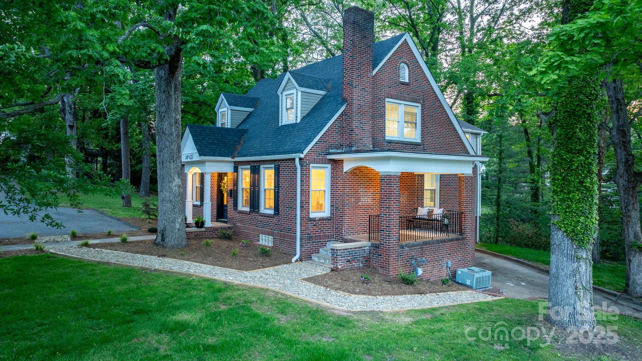 625 4th Street Drive Property Photo