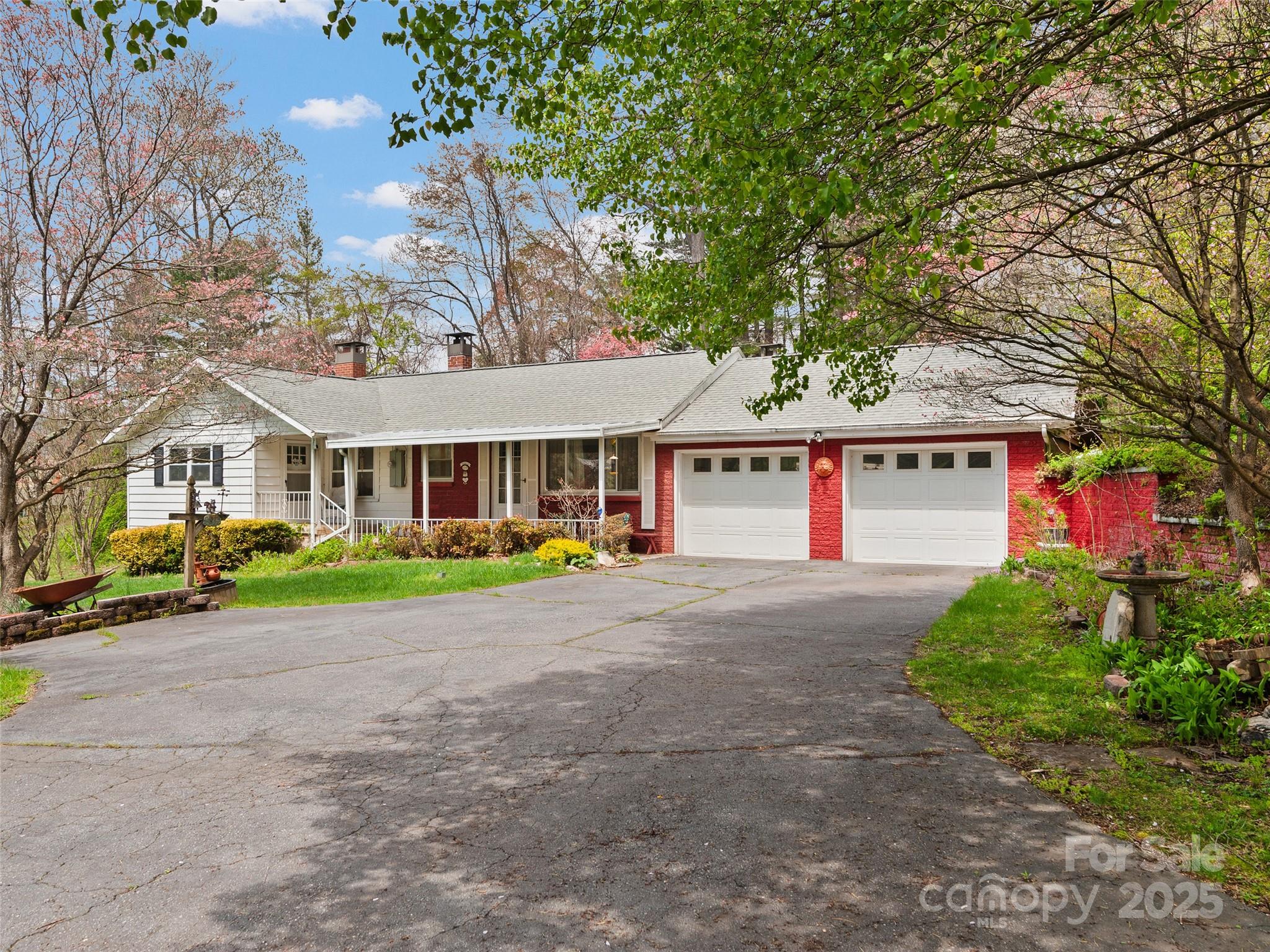 388 Ellen Avenue Property Photo