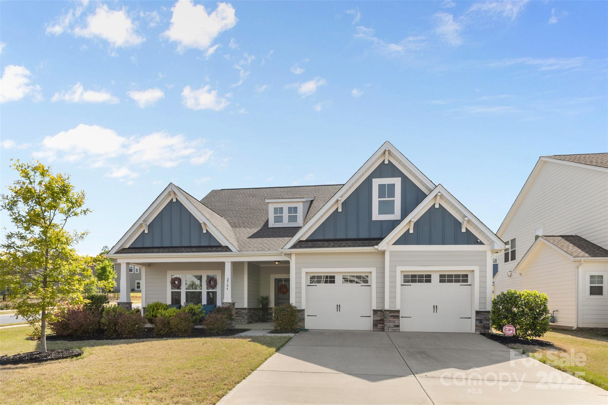 2704 Watergarden Street Property Photo