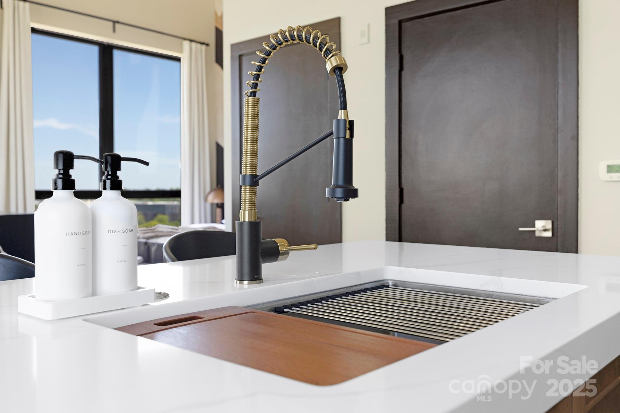 715 N Church Street 816 Property Photo 10