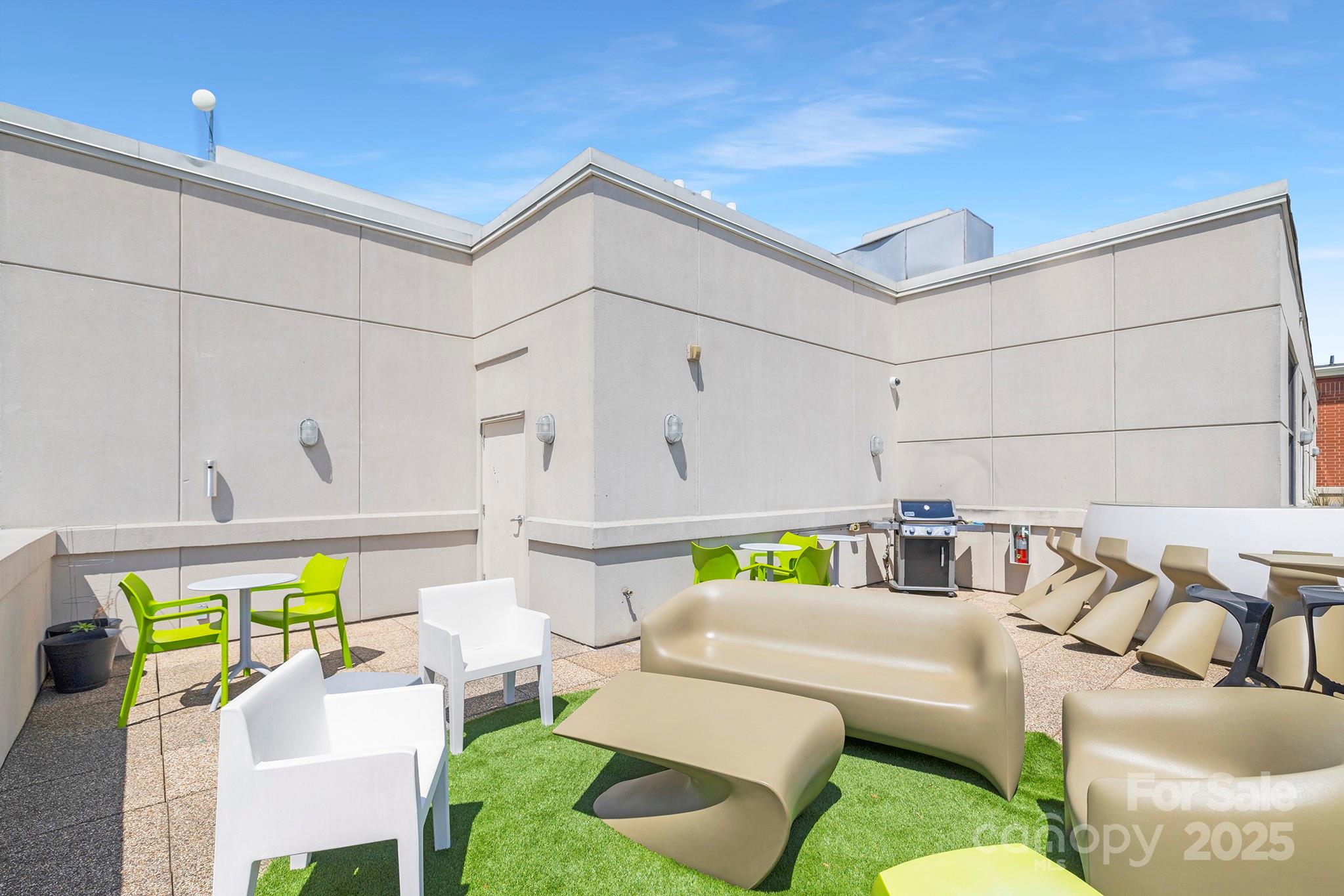 715 N Church Street 816 Property Photo 36