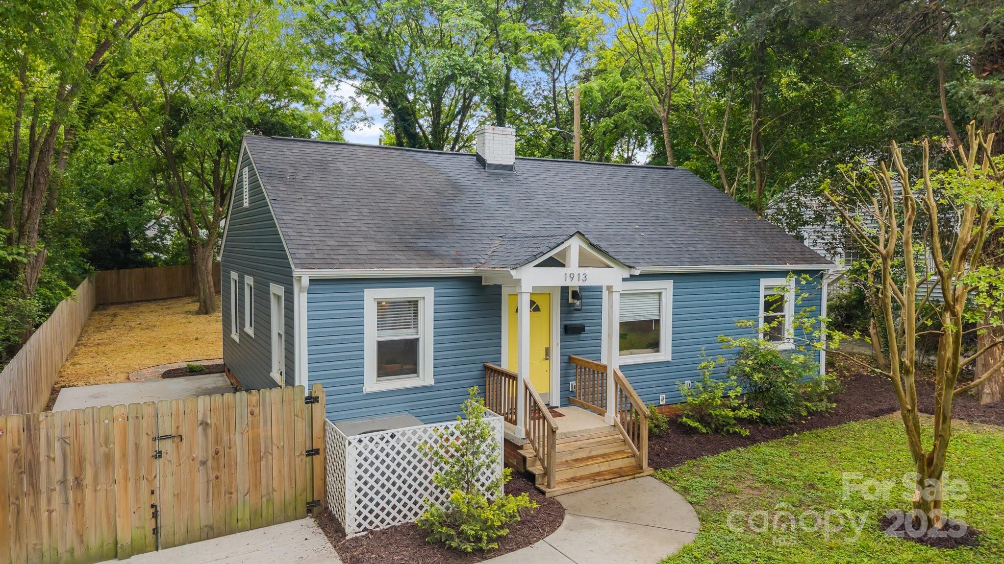 1913 Garibaldi Avenue Property Photo