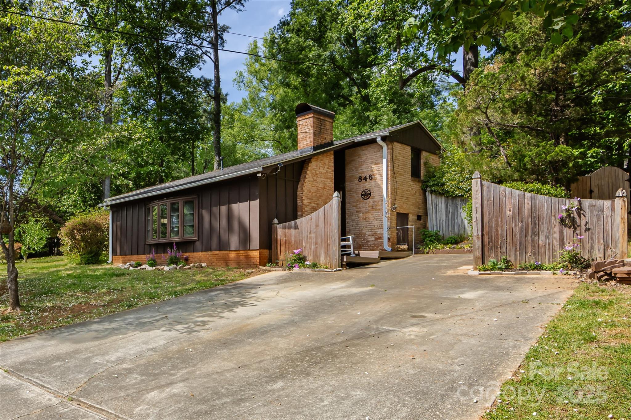 846 Gist Road Property Photo