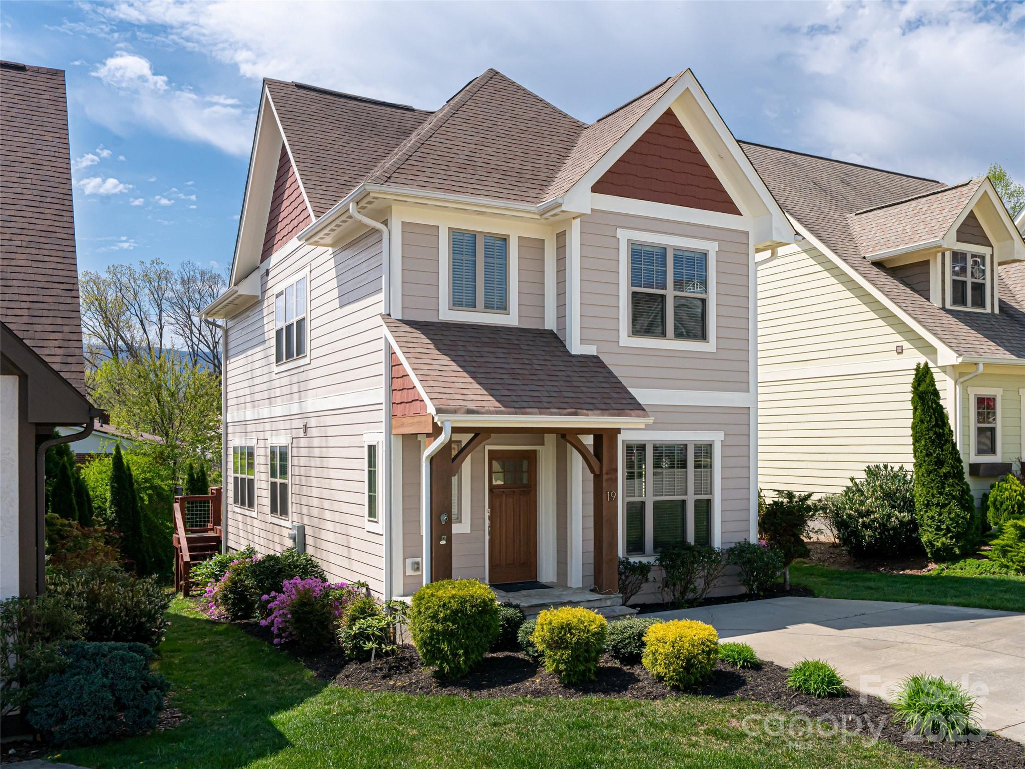 19 Tudor Way Property Photo
