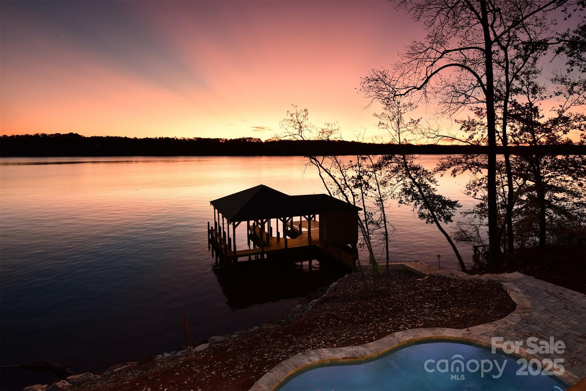 8058 Edgewater Drive Property Photo 1