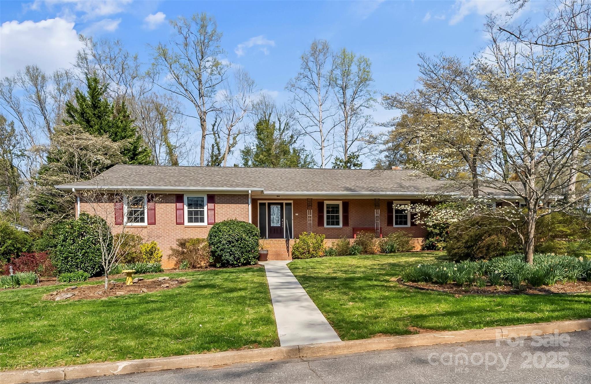 104 Rockview Lane Property Photo
