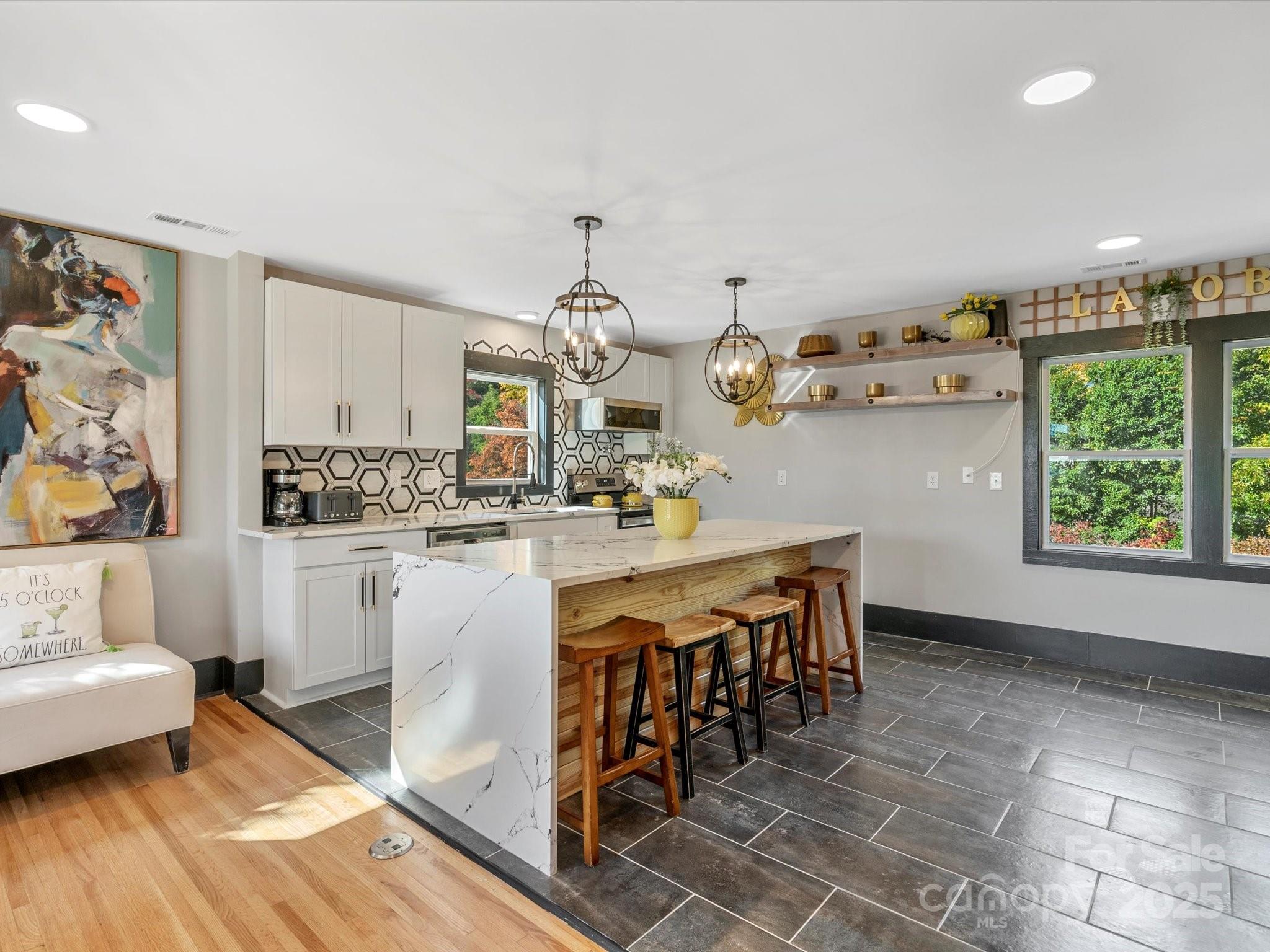 2701 N Old North Sharon Amity Road Property Photo 12