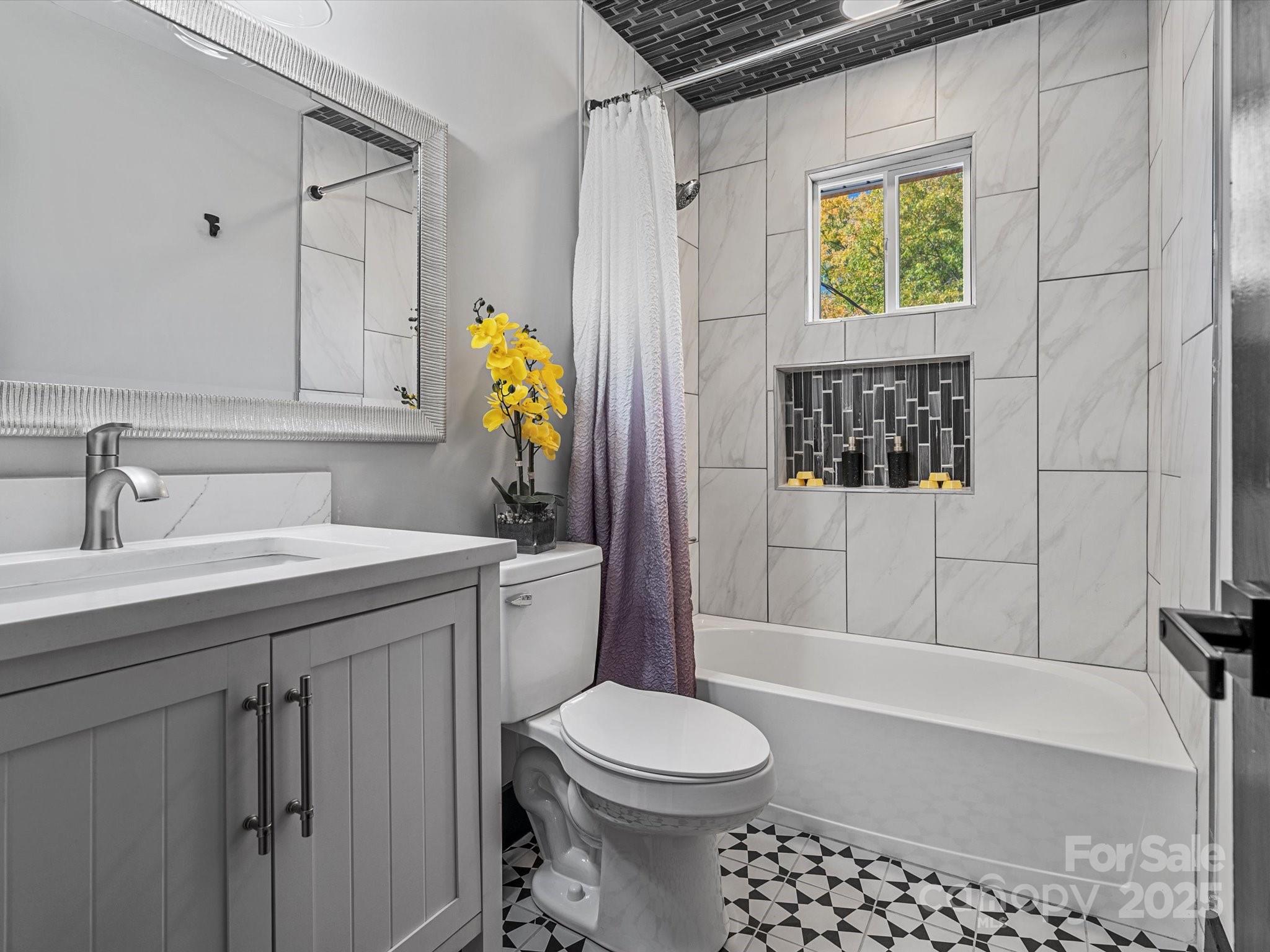 2701 N Old North Sharon Amity Road Property Photo 14