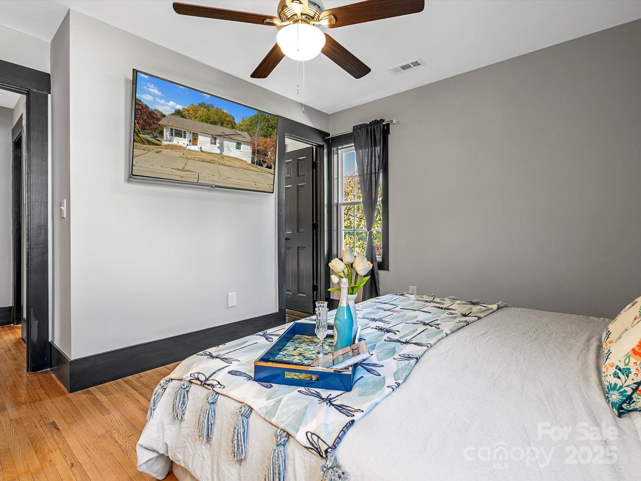 2701 N Old North Sharon Amity Road Property Photo 18