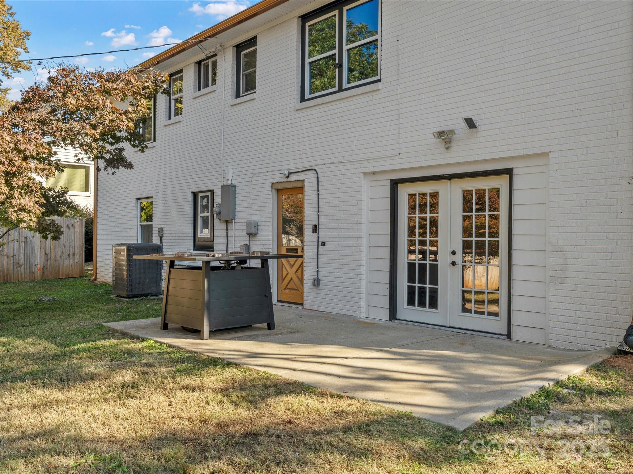 2701 N Old North Sharon Amity Road Property Photo 28