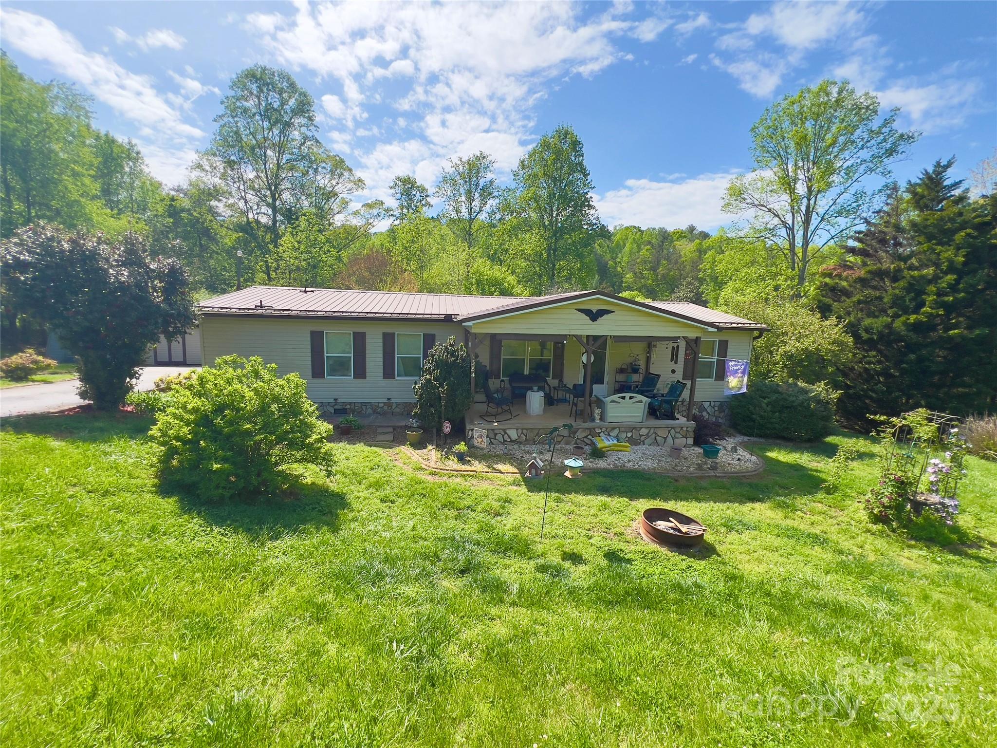 1384 Bradford Mountain Road Property Photo