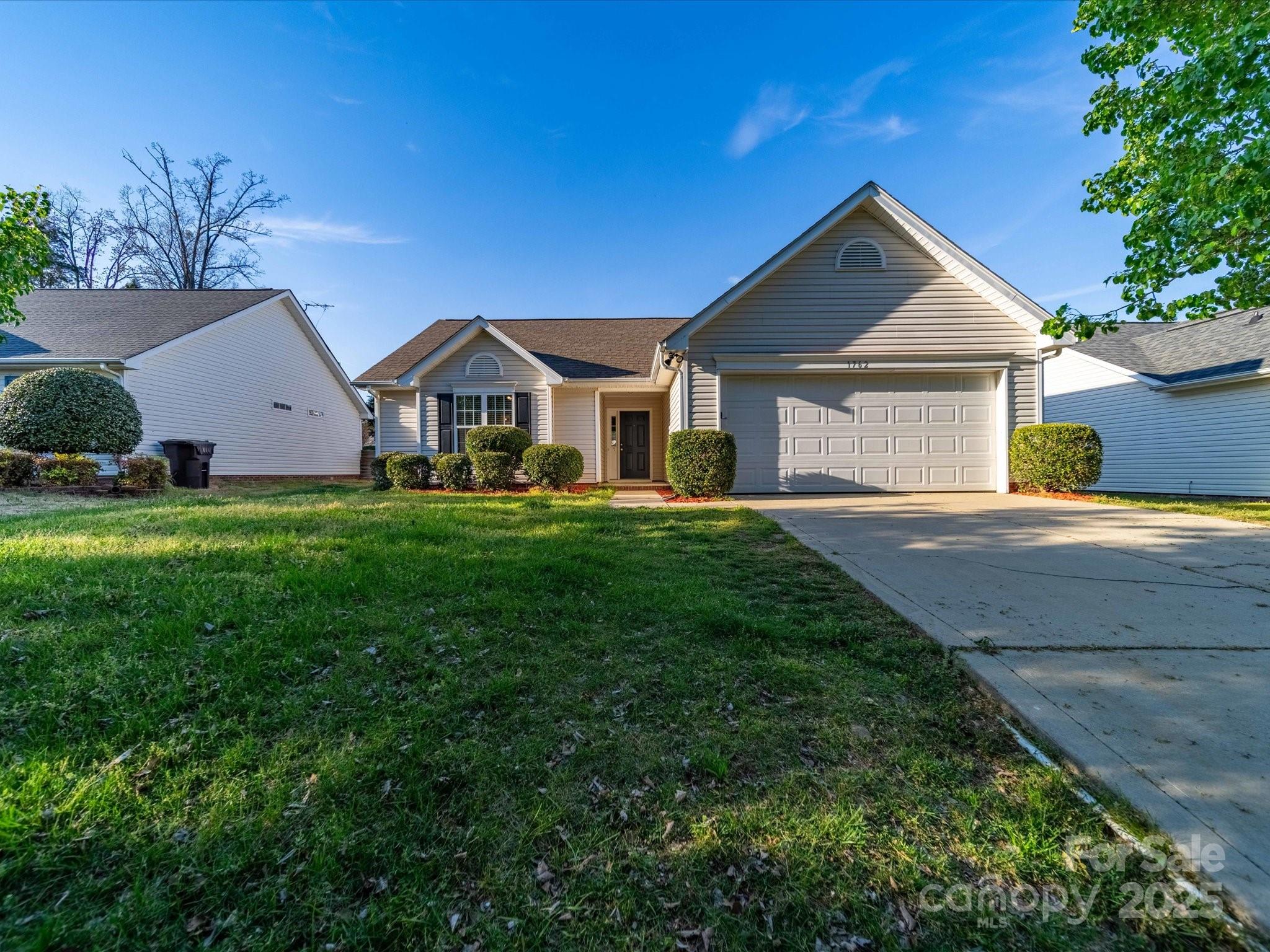1762 Tate Road Property Photo