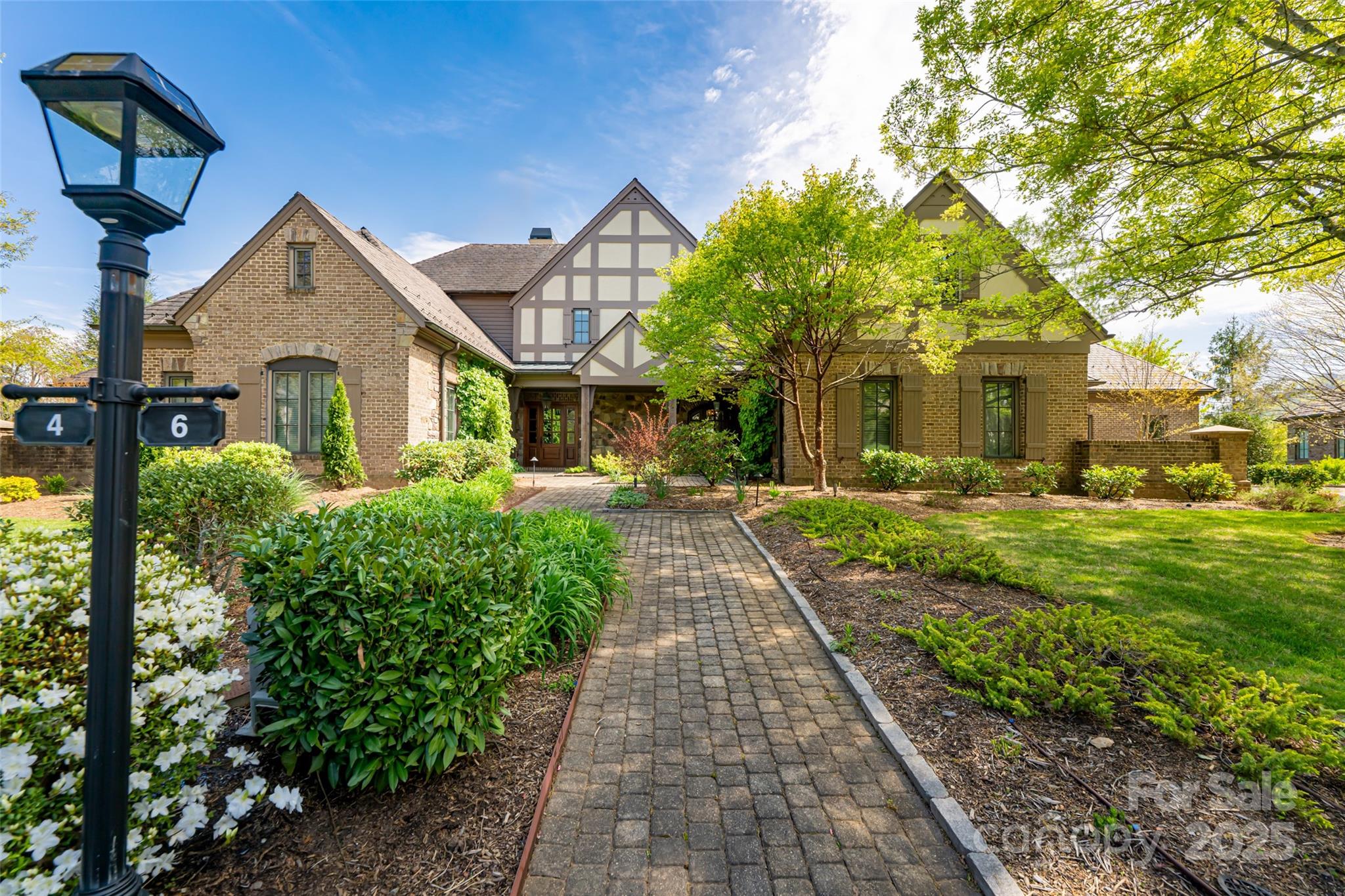 6 Golfside Court Property Photo