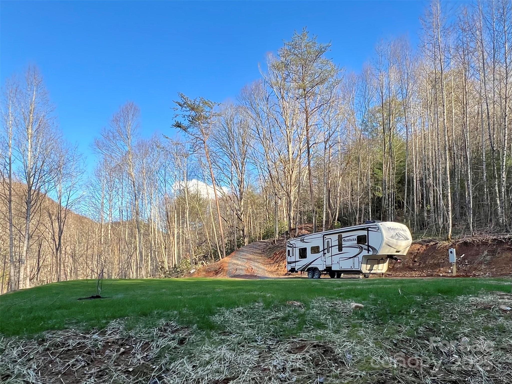 7042 Yellow Creek Road