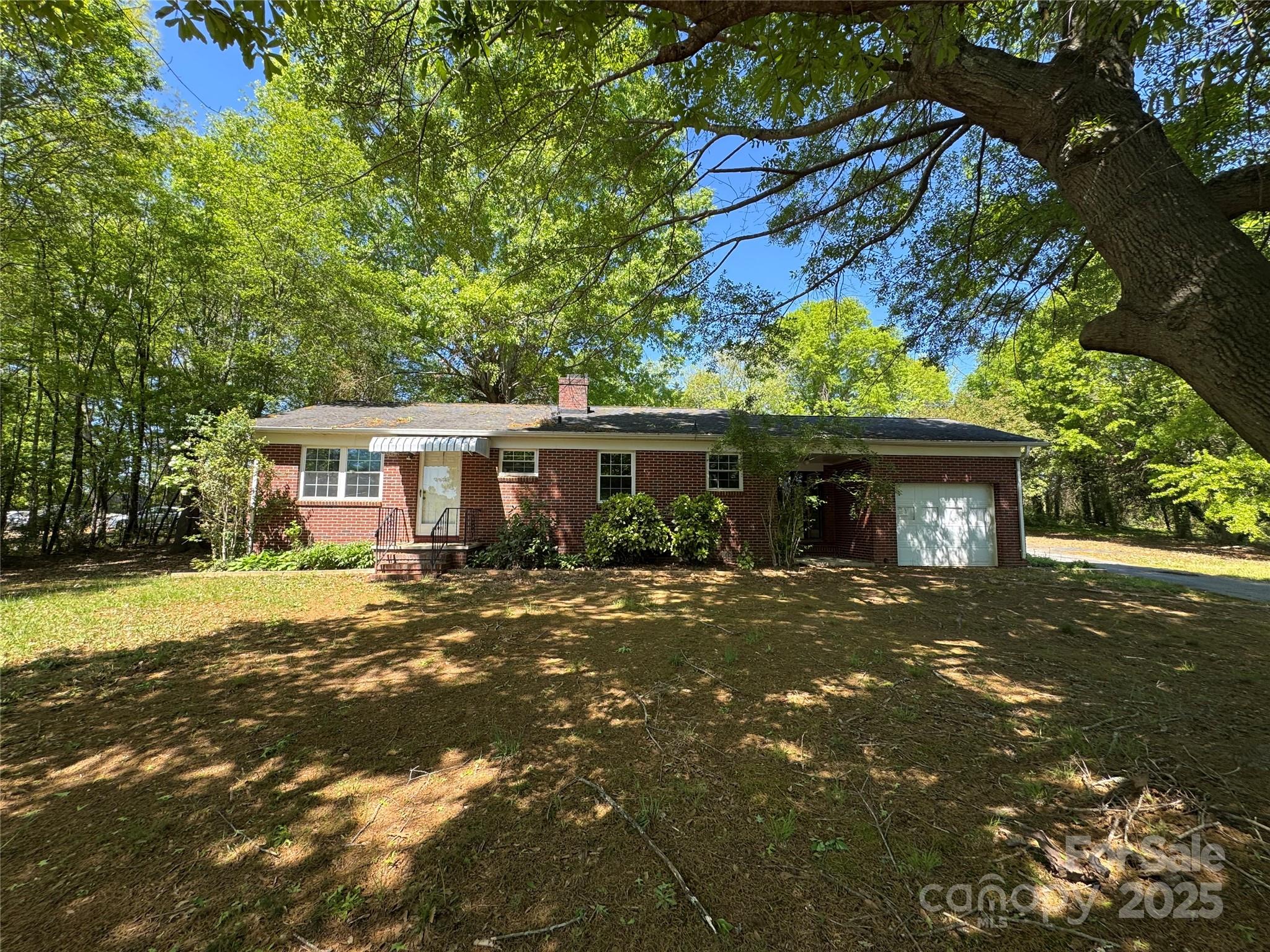 2703 34th Street Place Property Photo