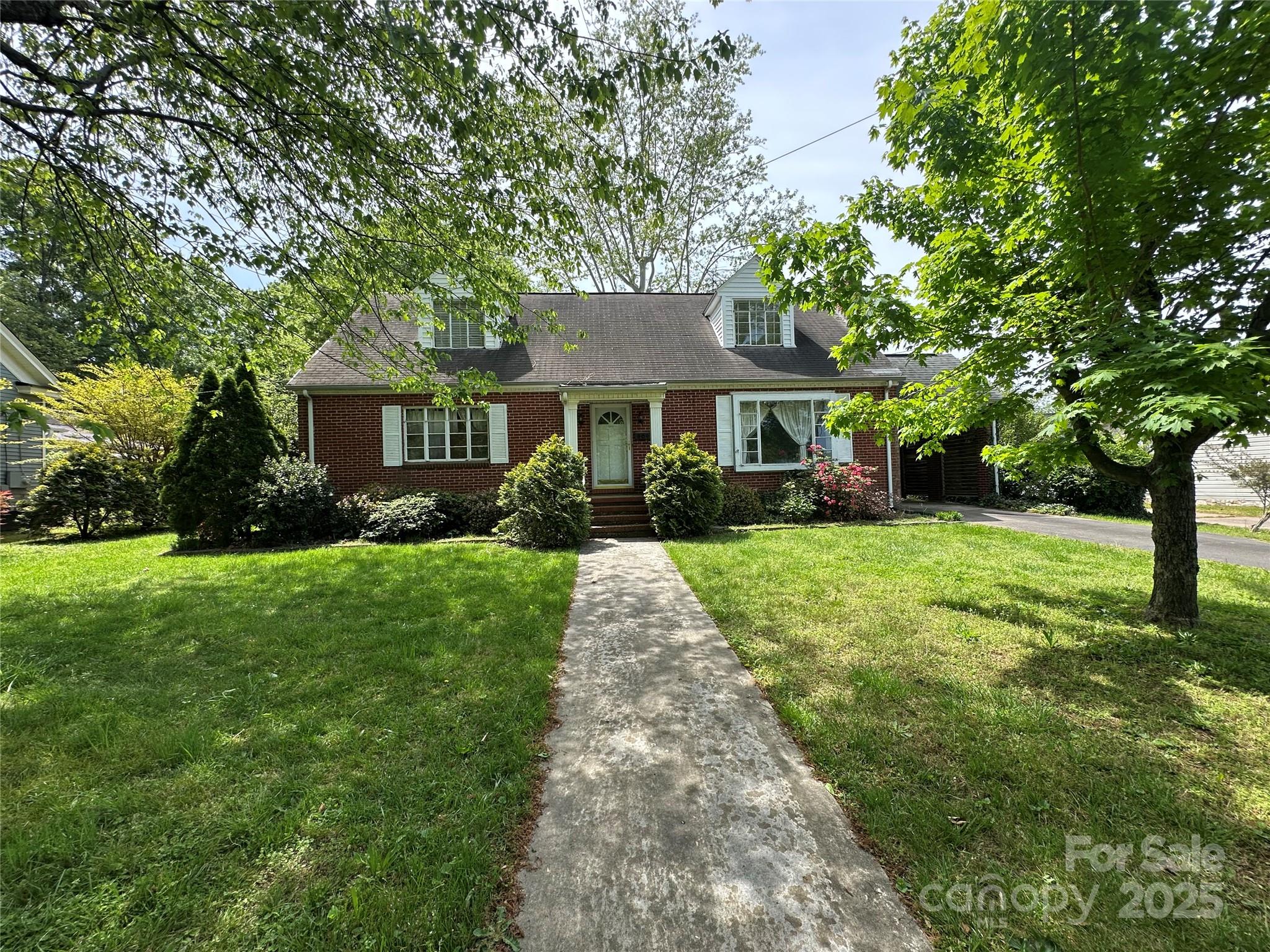 28021 Real Estate Listings Main Image