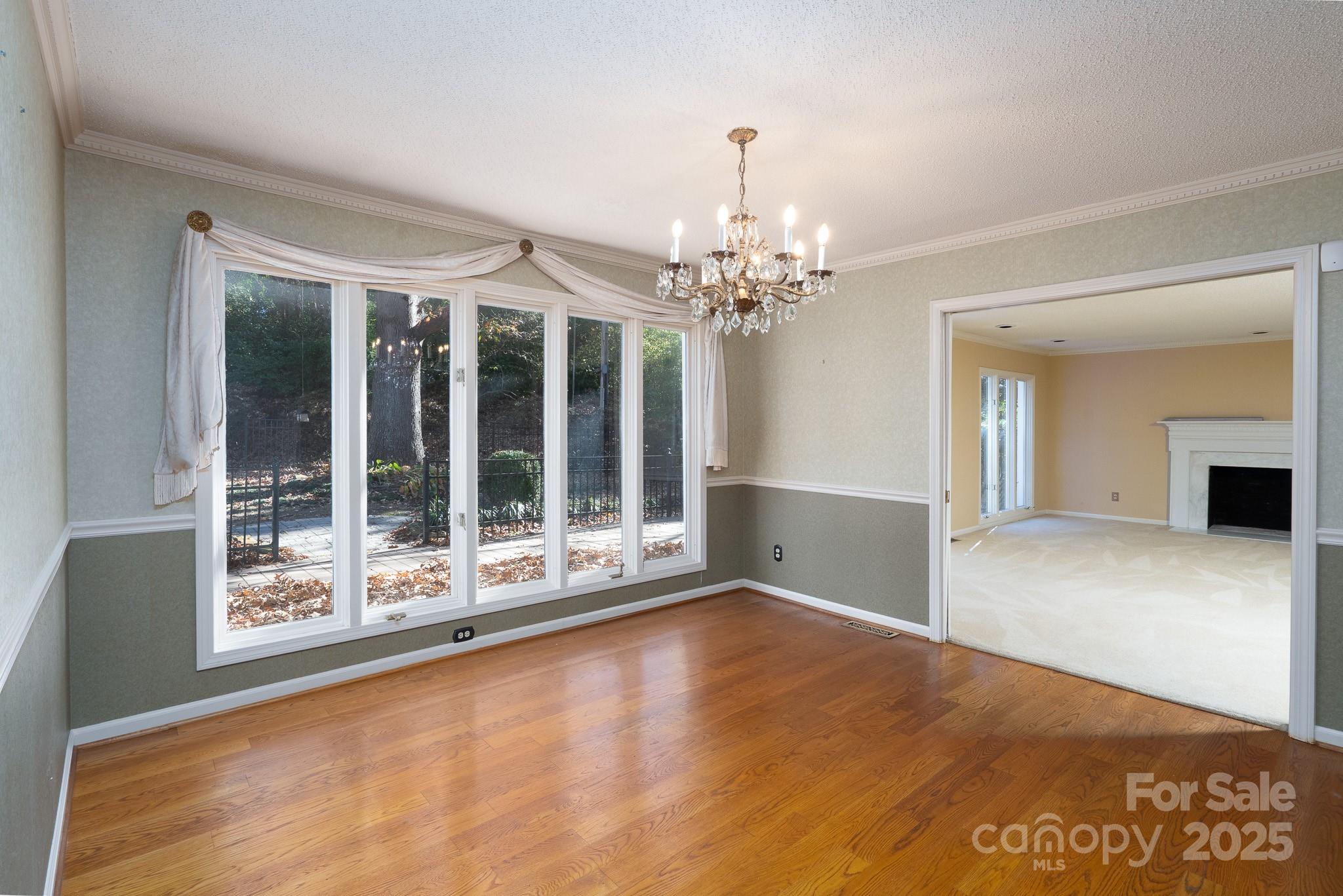 758 Williamsburg Drive Property Photo 14