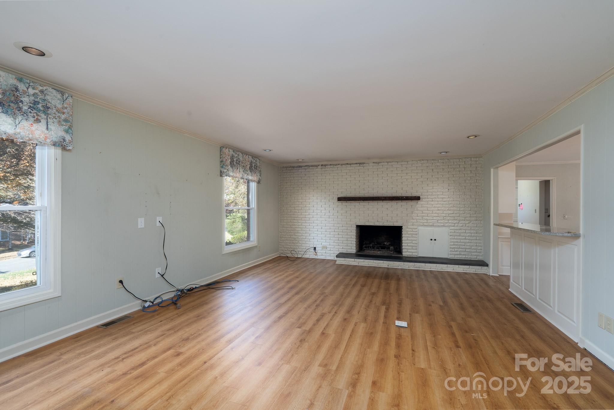 758 Williamsburg Drive Property Photo 16