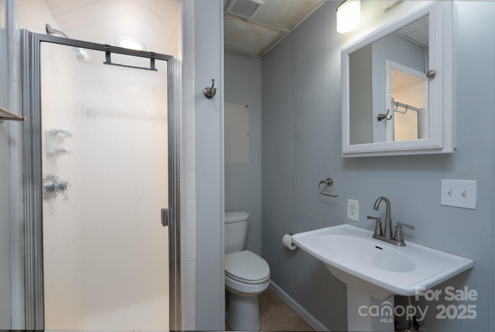 758 Williamsburg Drive Property Photo 30