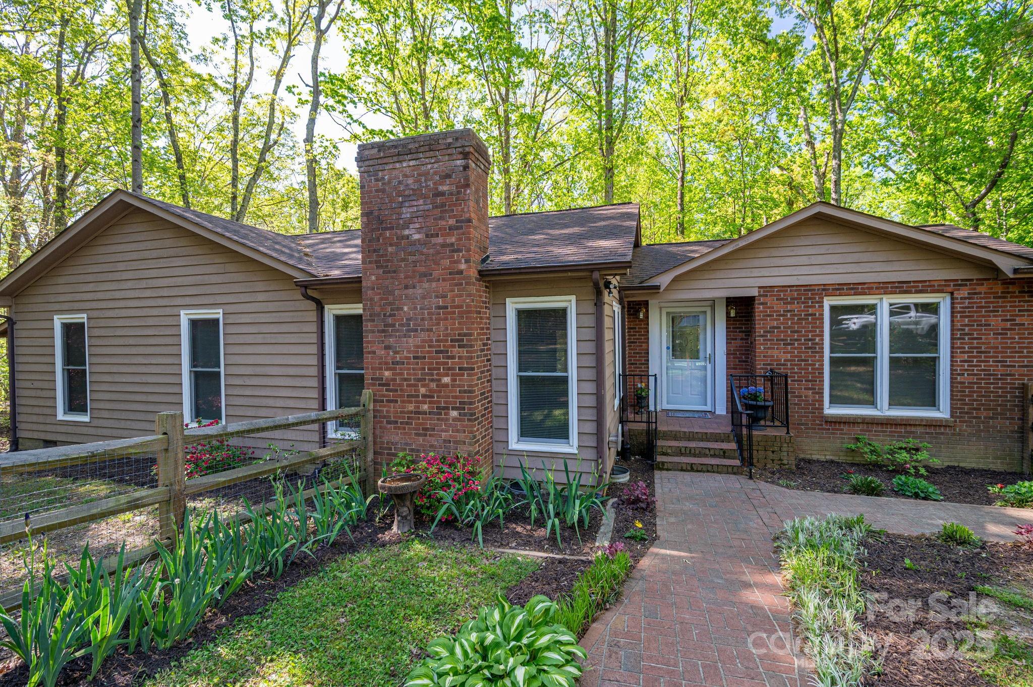 211 W Tennessee Avenue Property Photo