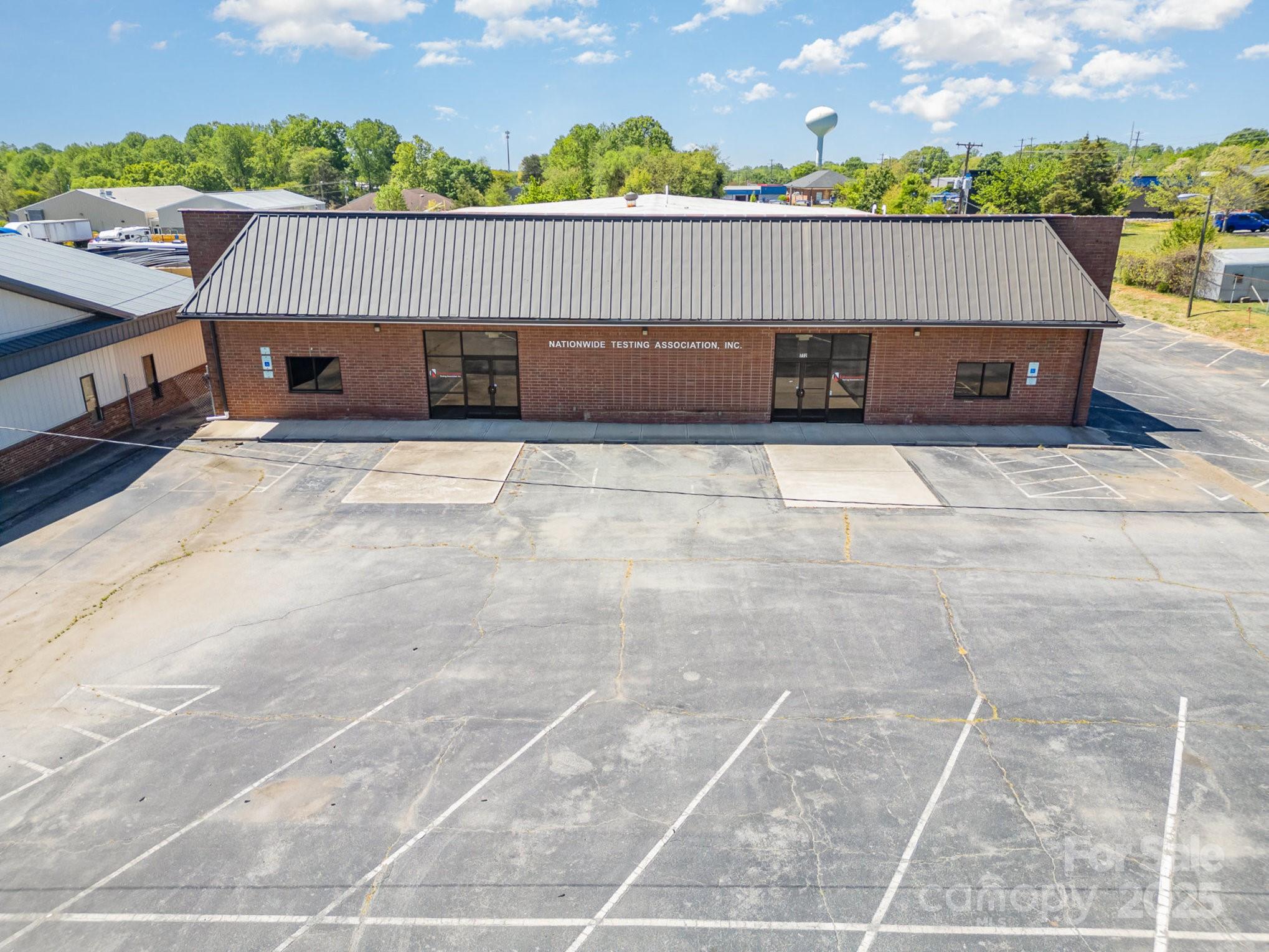 770-772 N Broad Street Property Photo 2