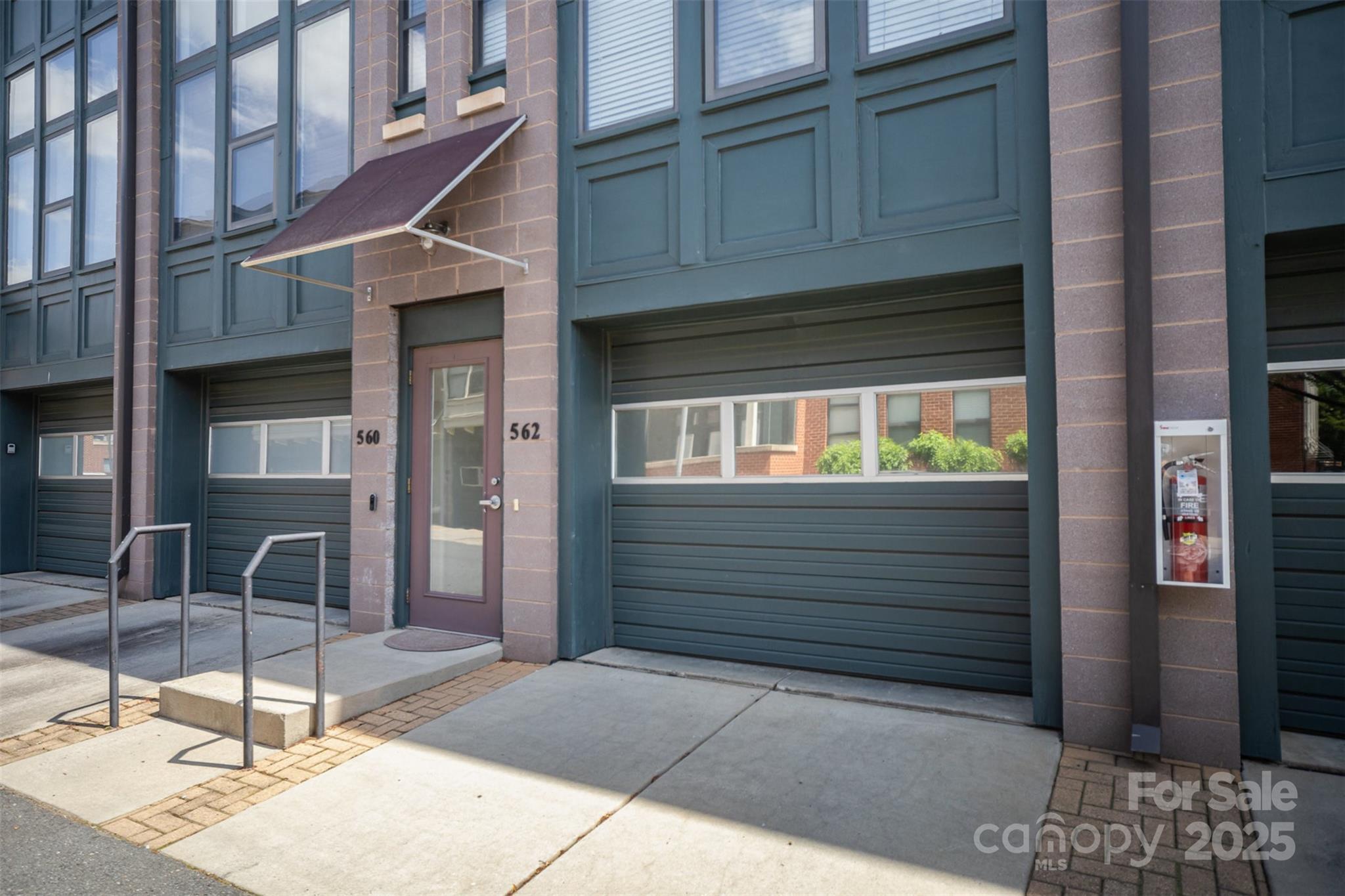 562 New Bern Station Court Property Photo 4