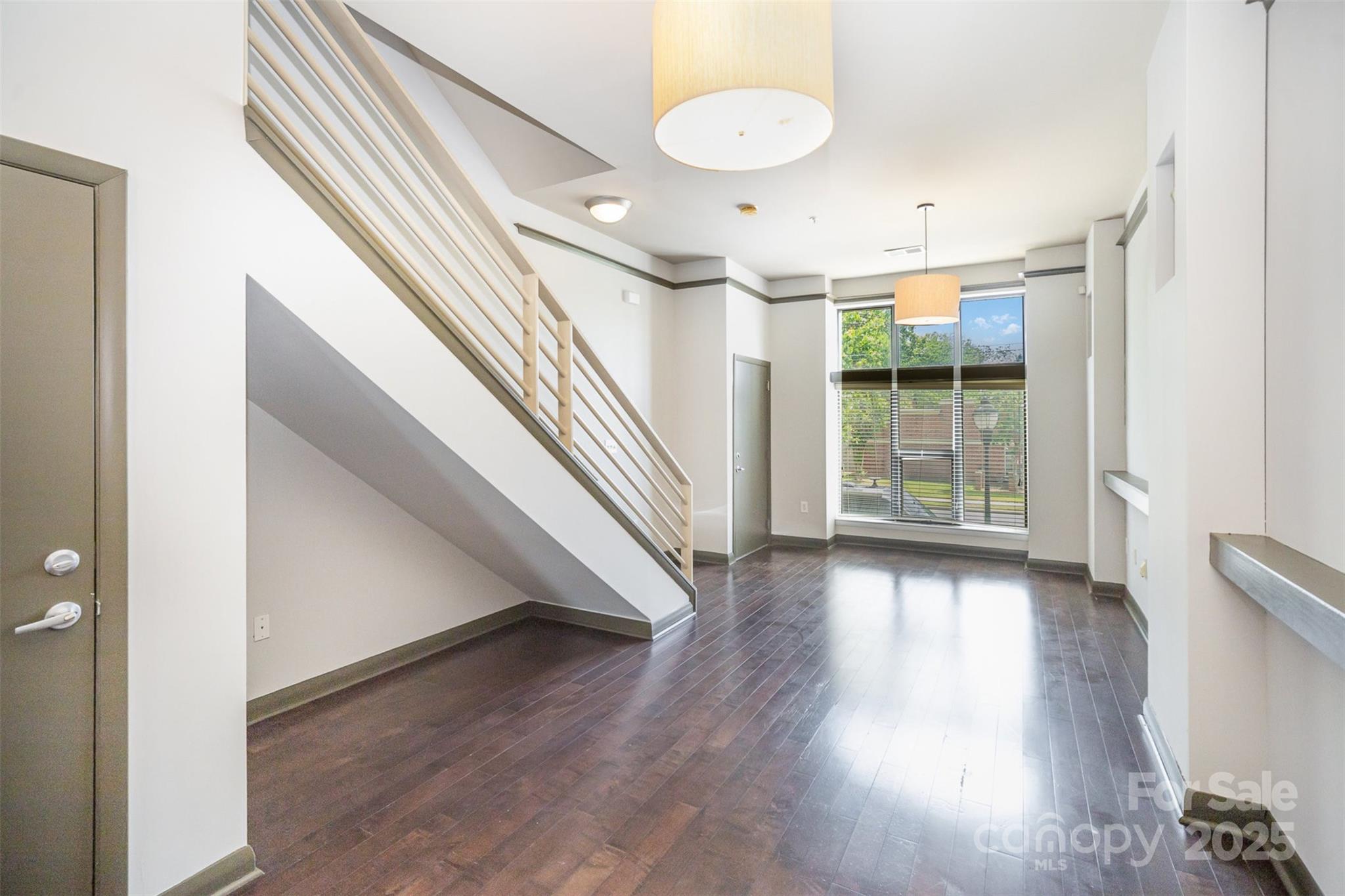 562 New Bern Station Court Property Photo 9