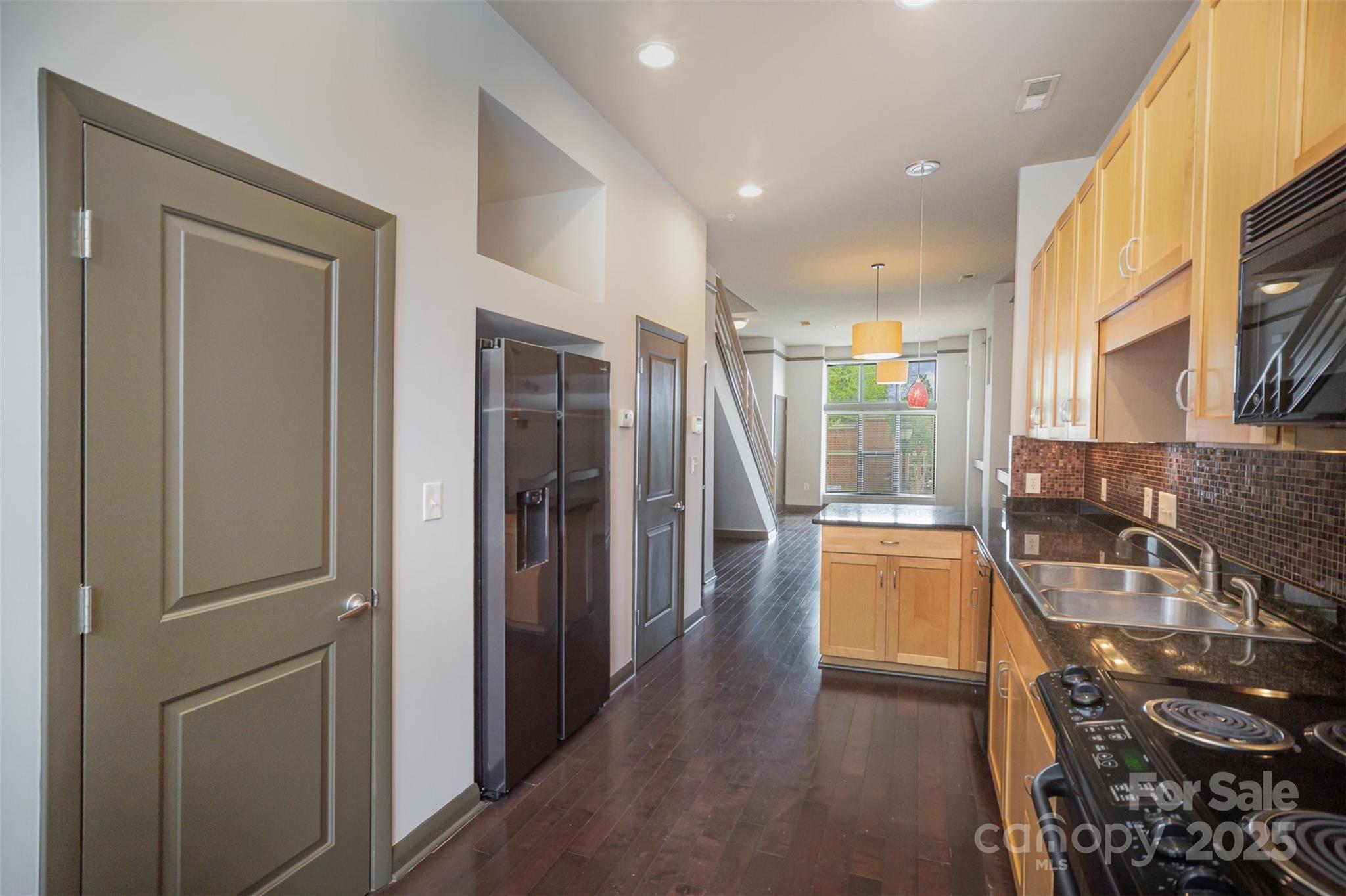 562 New Bern Station Court Property Photo 11