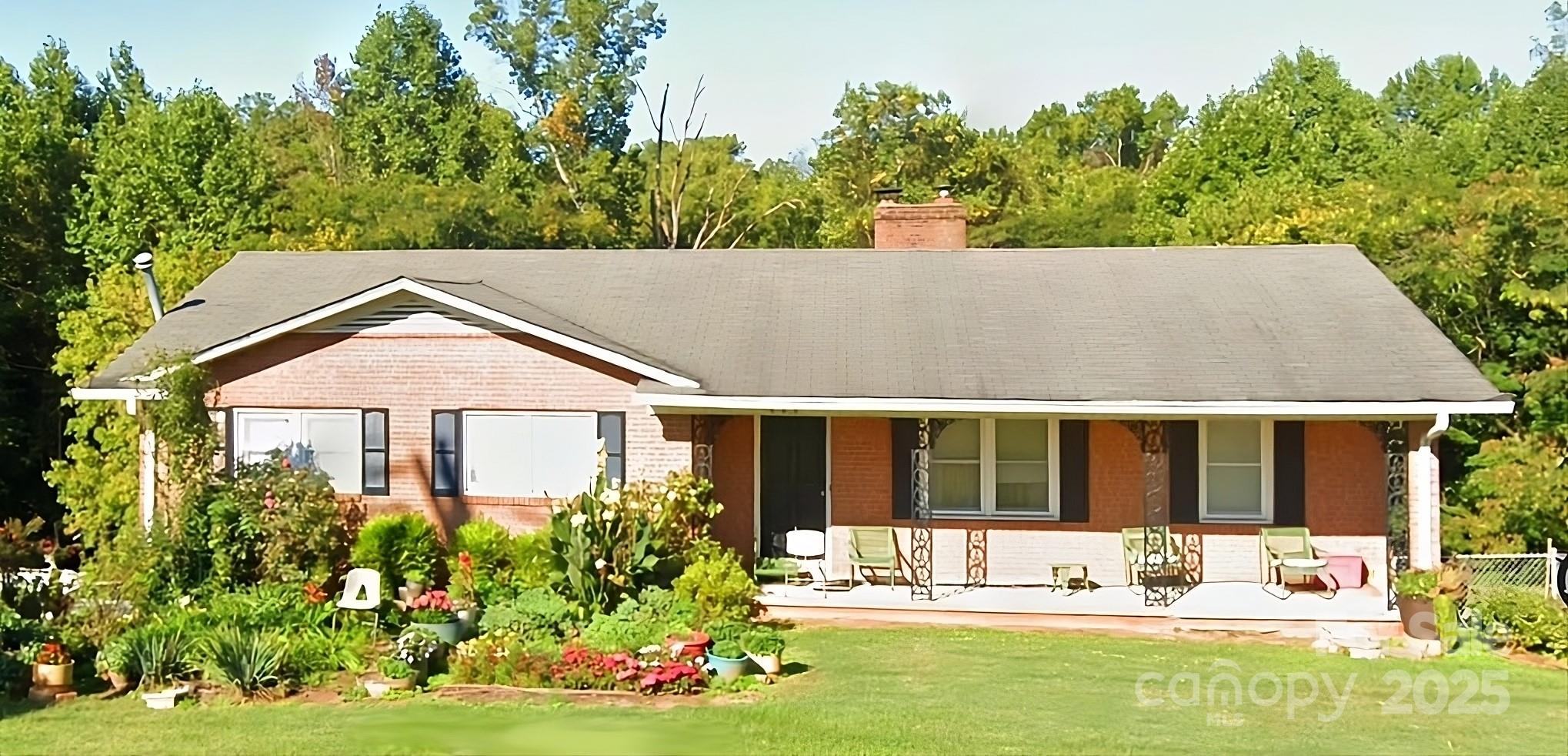 406 S Caldwell Avenue Property Photo 1