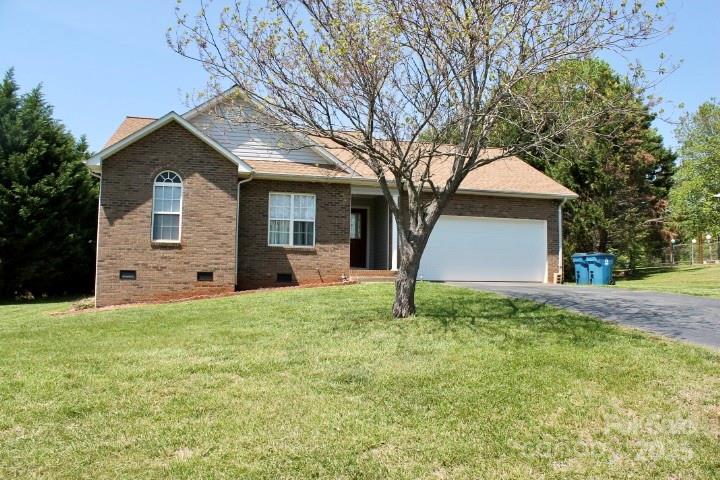 5065 Gateway Drive Property Photo