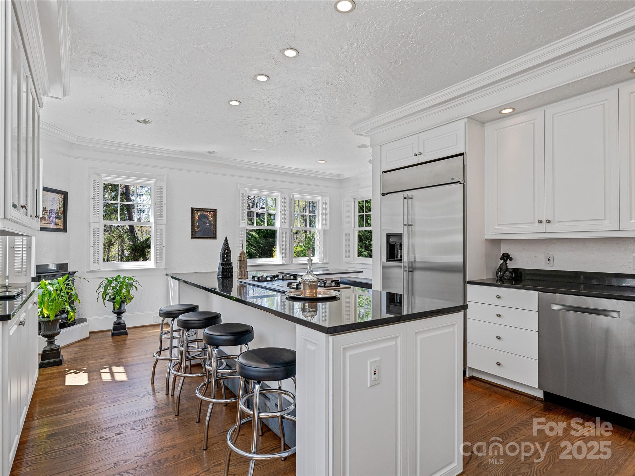 218 Kimberly Avenue Property Photo 18
