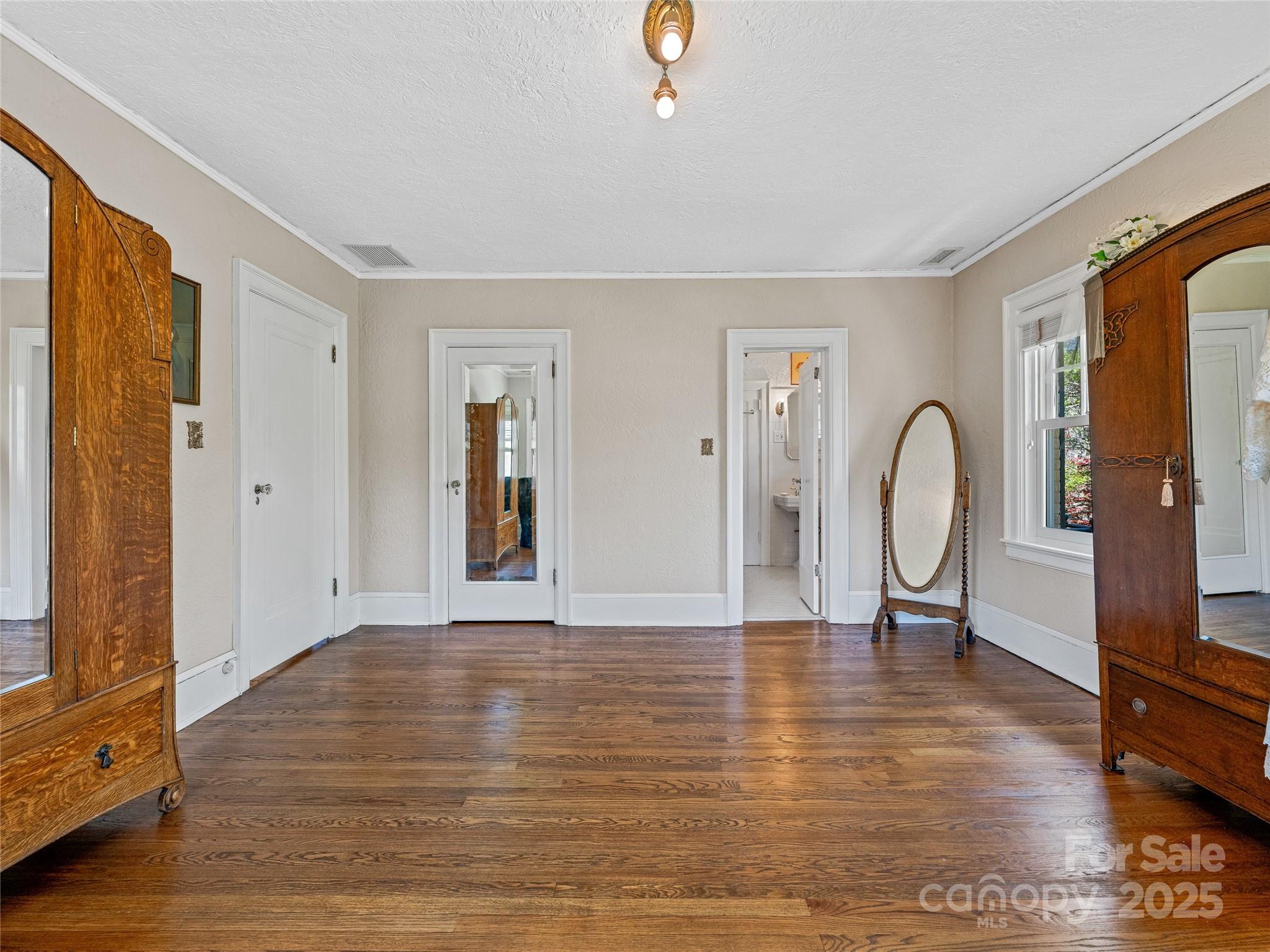 218 Kimberly Avenue Property Photo 27