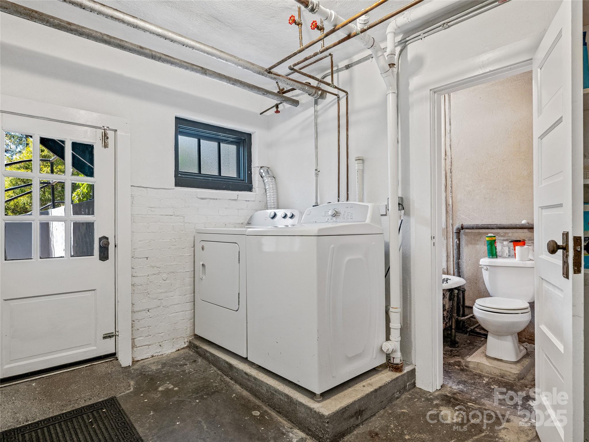 218 Kimberly Avenue Property Photo 36