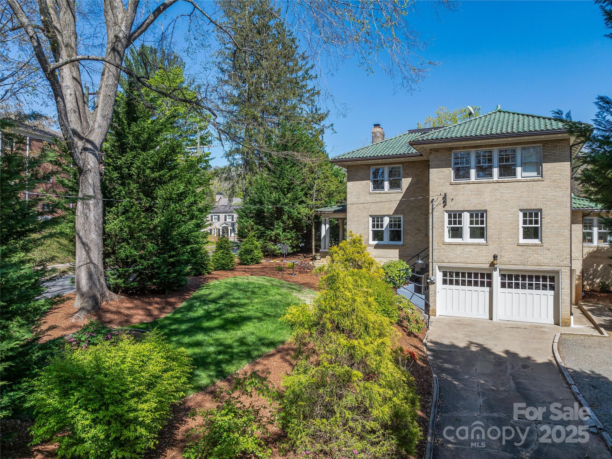 218 Kimberly Avenue Property Photo 44