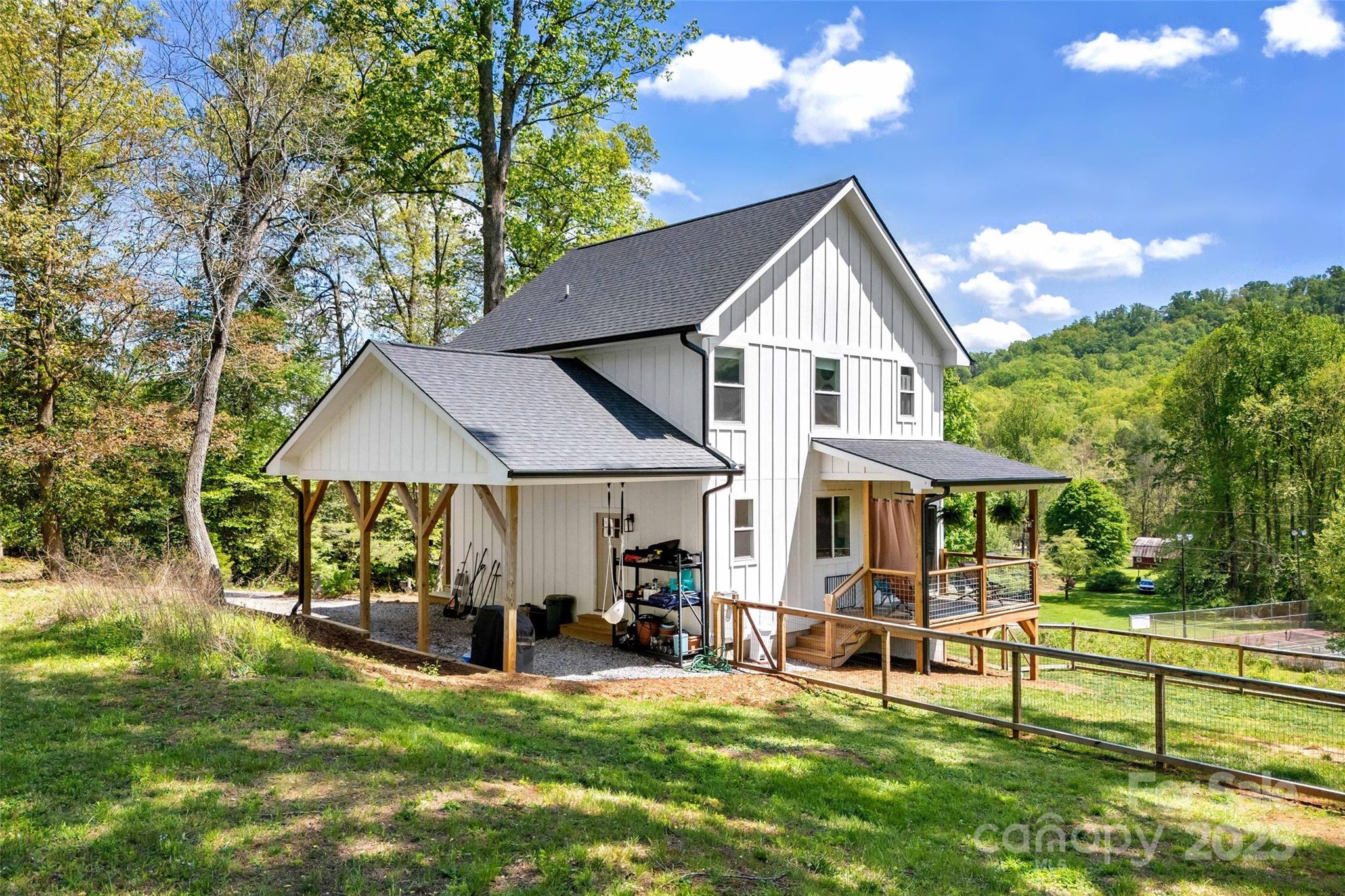 39 W Holly Ridge Drive Property Photo