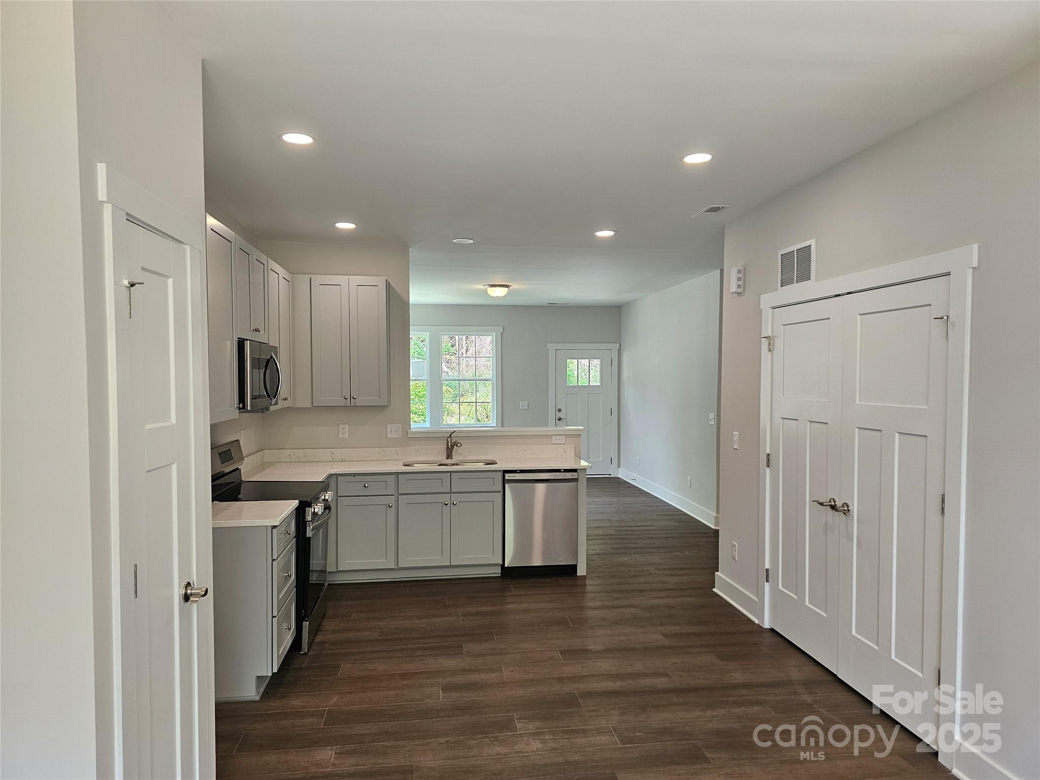 139 Brooks Cove Road Property Photo 5