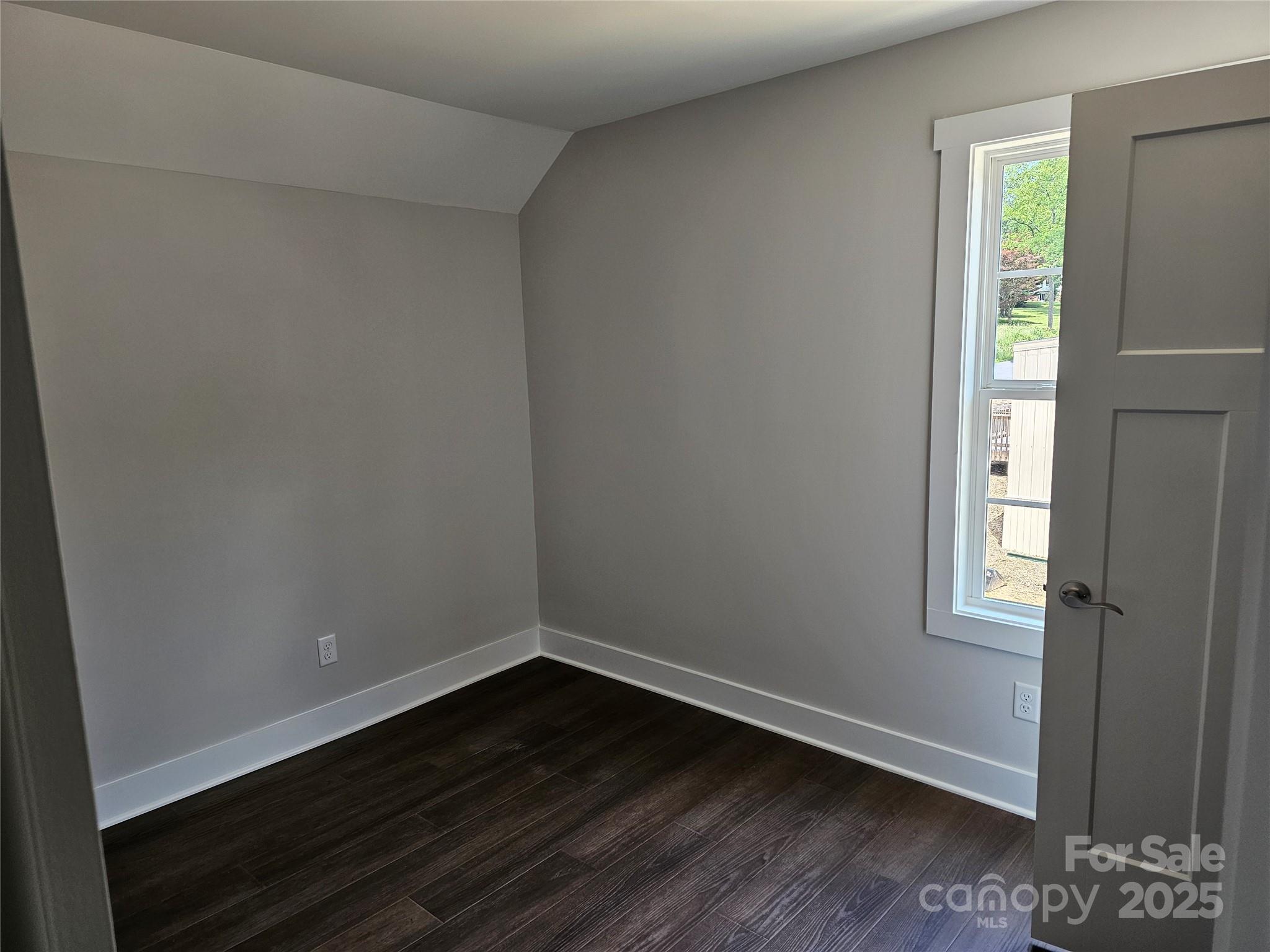 139 Brooks Cove Road Property Photo 8