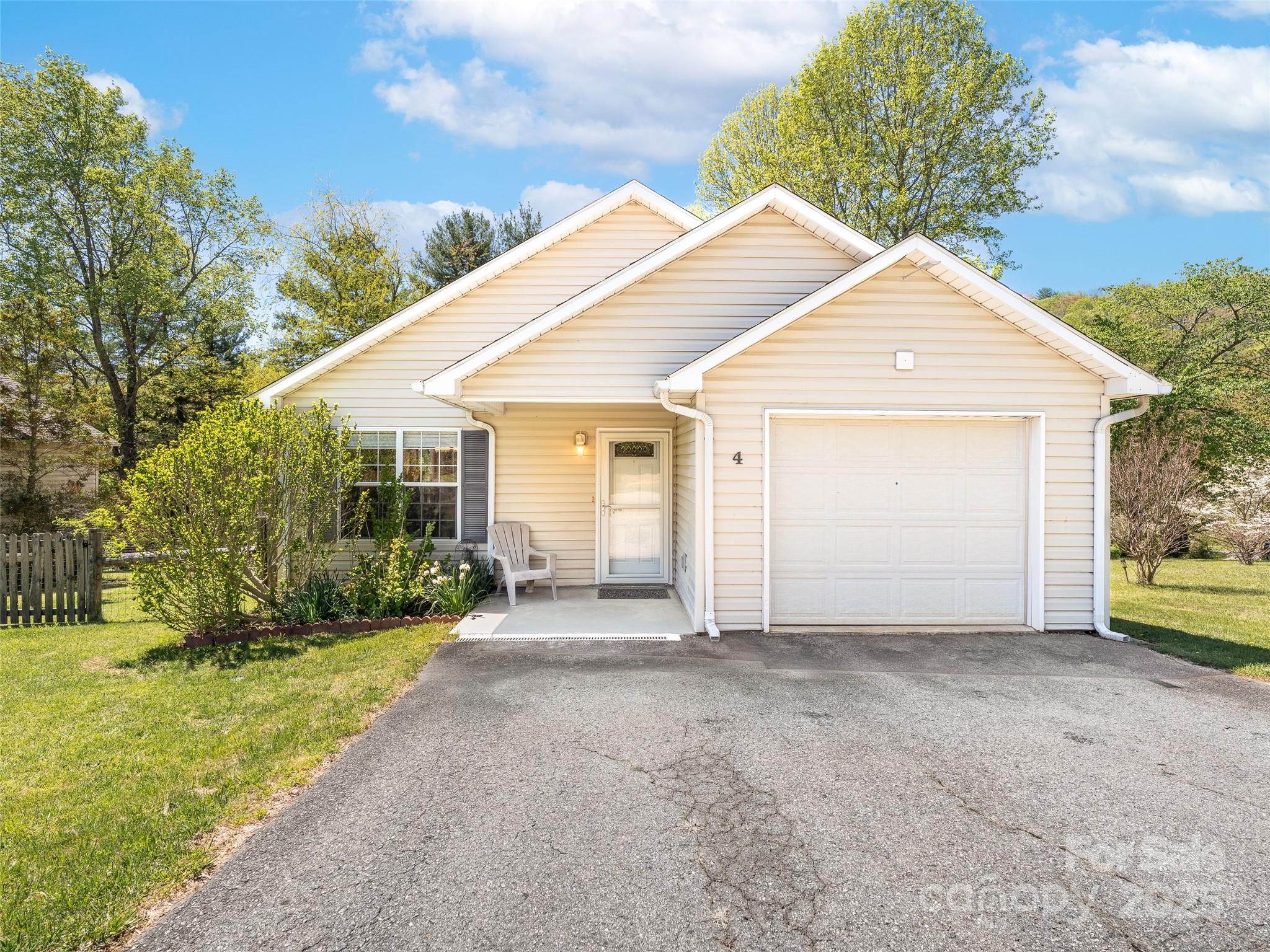 4 High Mountain Lane Property Photo