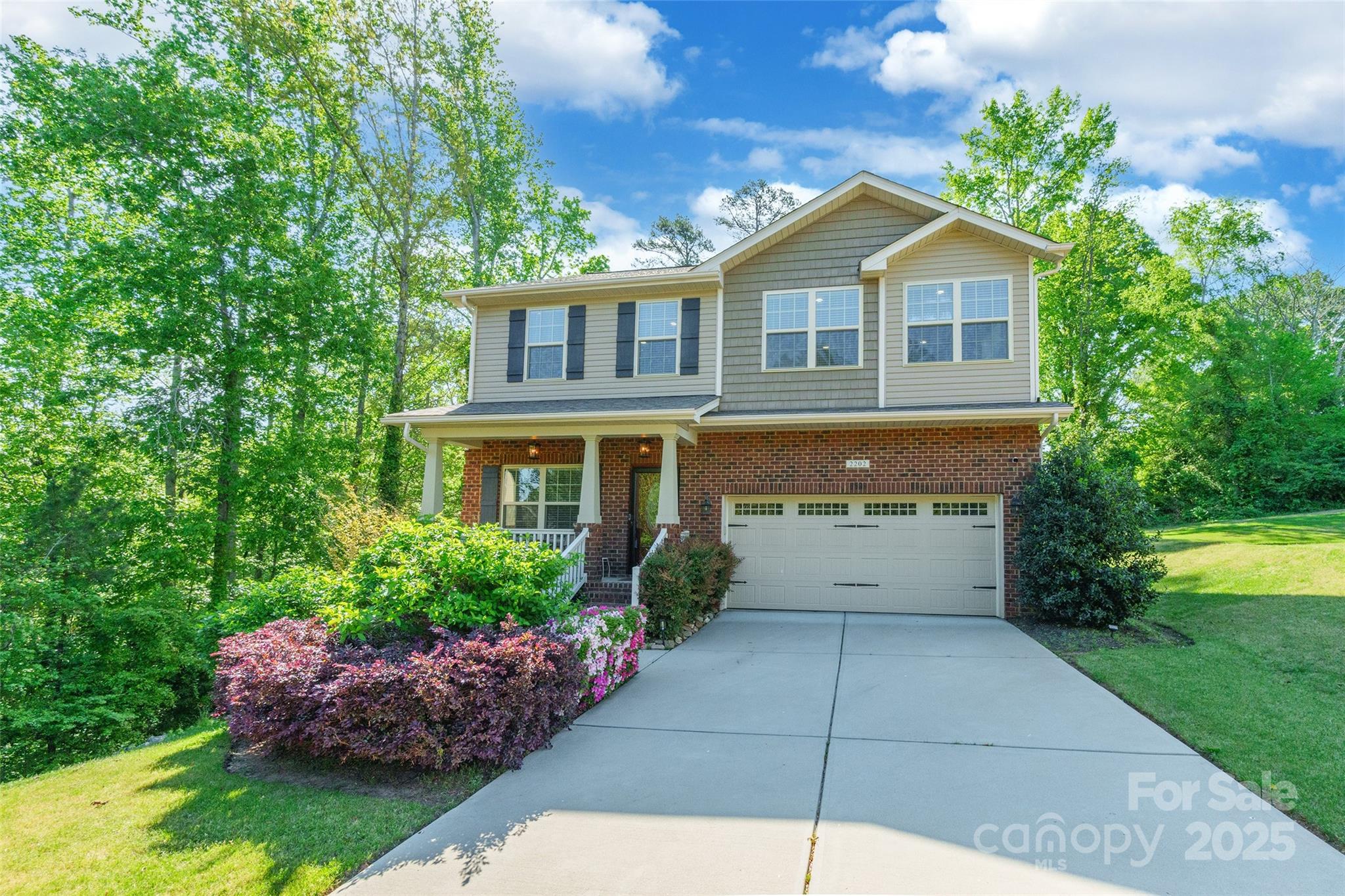 2202 Chickasaw Loop Property Photo