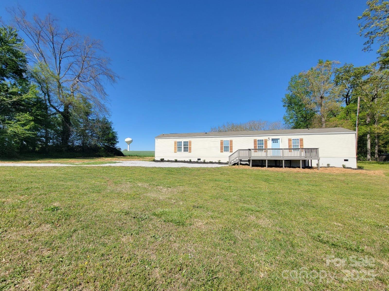 2822 Hugh Road Property Photo