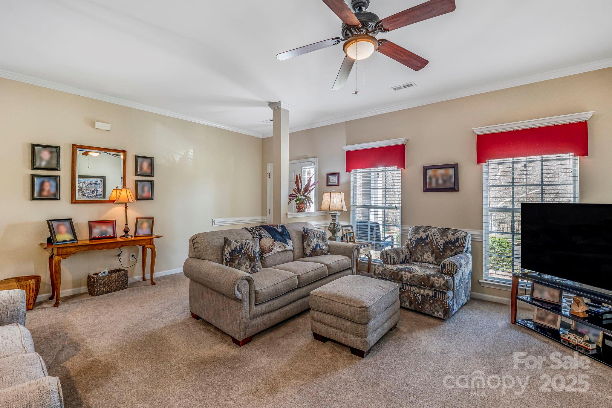 4015 Broadview Lane Property Photo 8