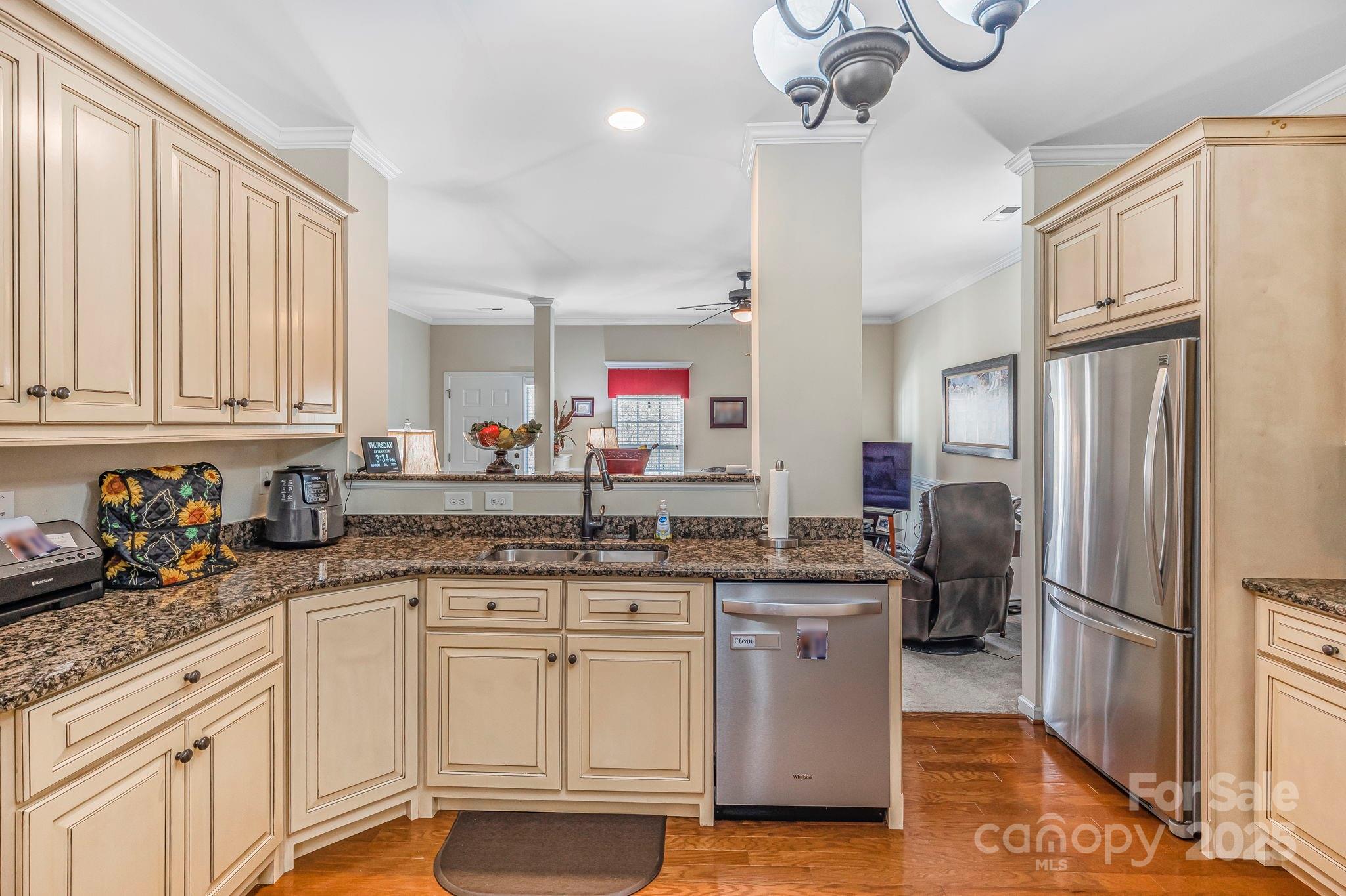 4015 Broadview Lane Property Photo 12