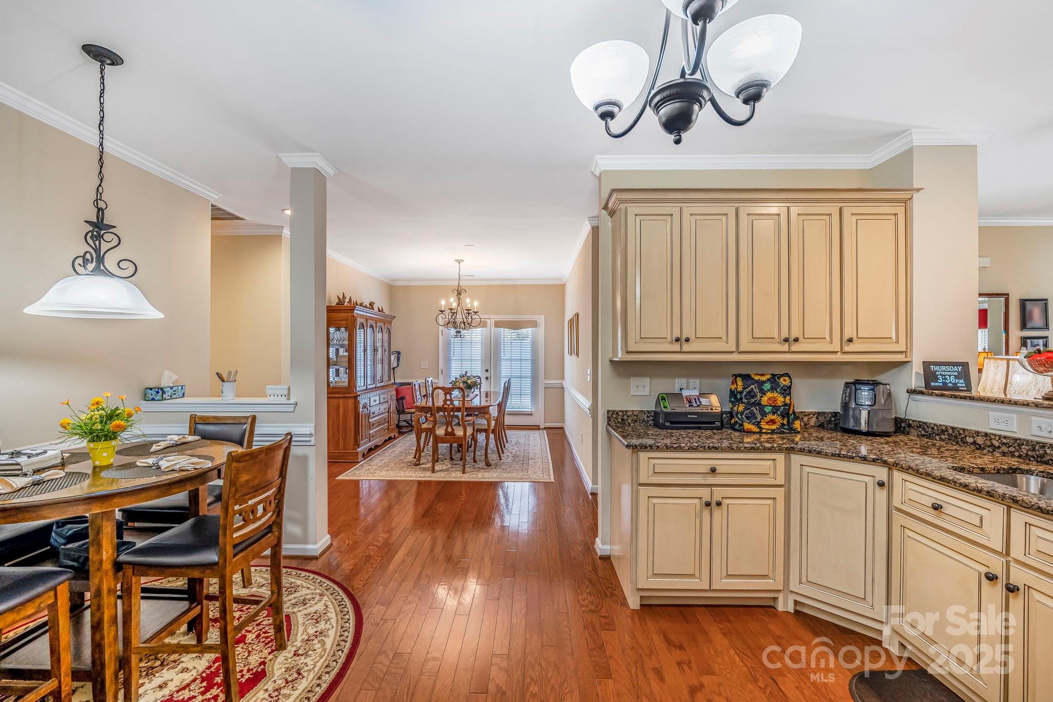 4015 Broadview Lane Property Photo 14