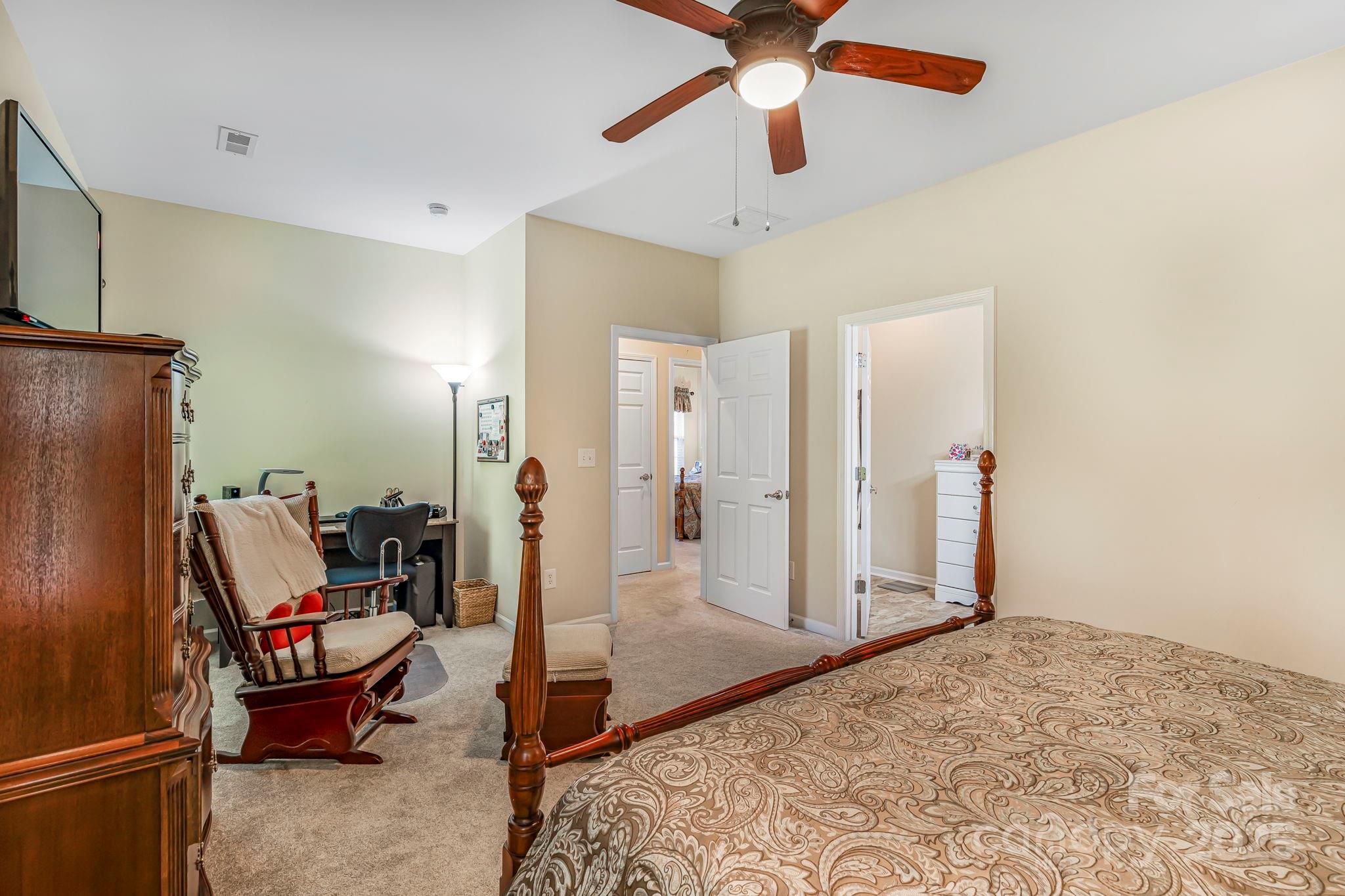 4015 Broadview Lane Property Photo 24