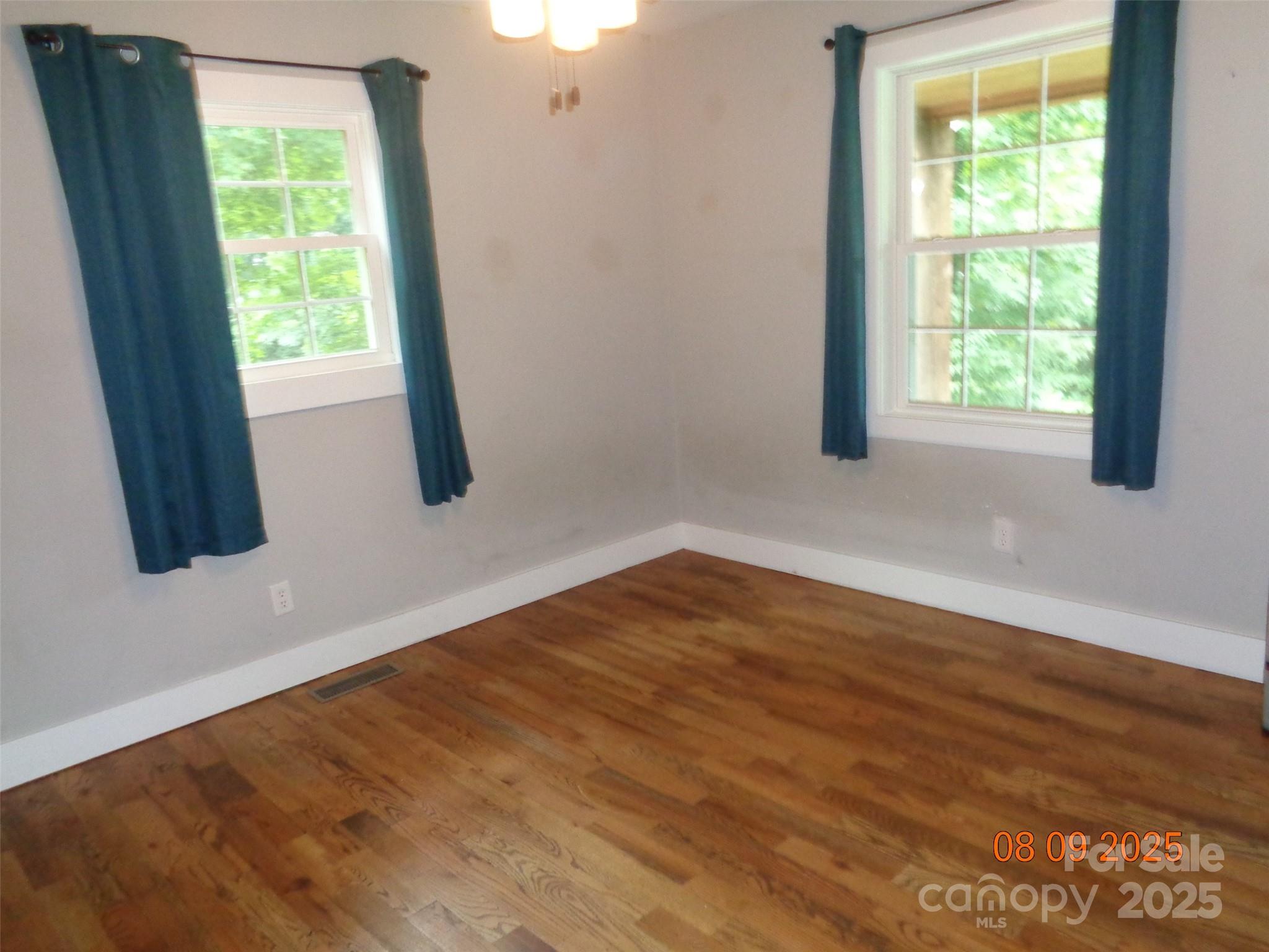 53 Forest Avenue Property Photo 20