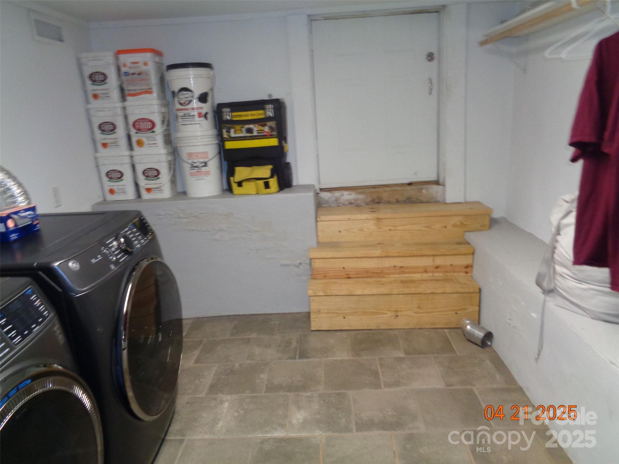 53 Forest Avenue Property Photo 27