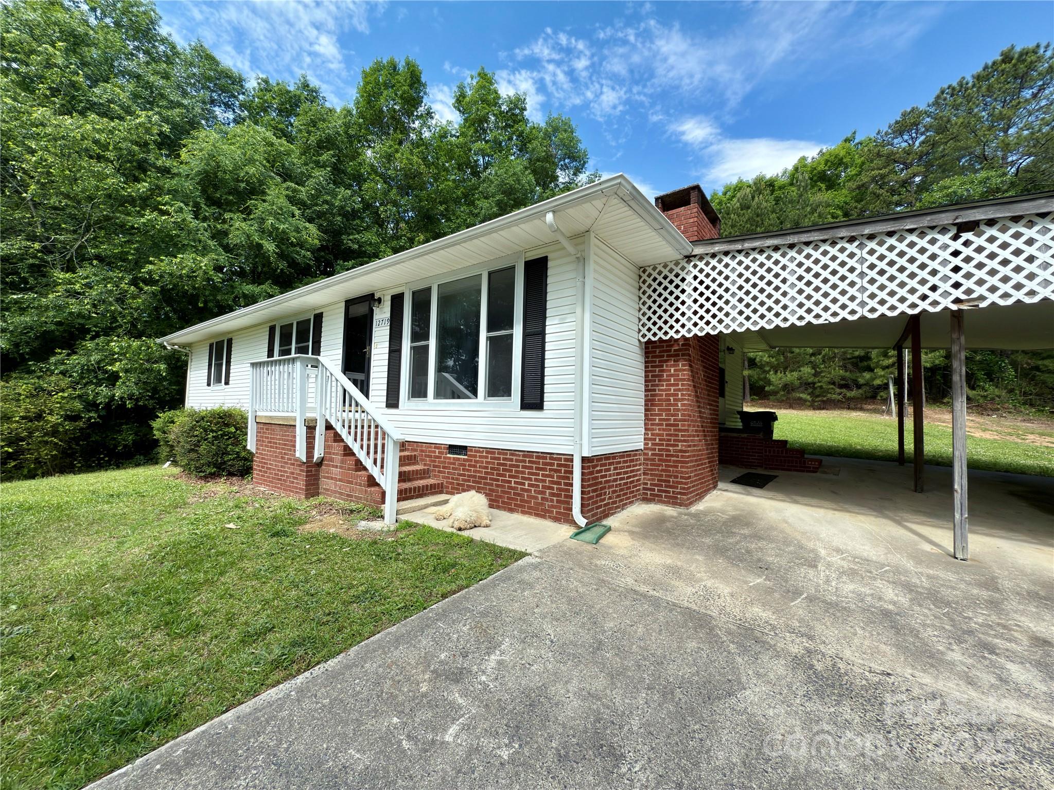 12719 Cottonville Road Property Photo