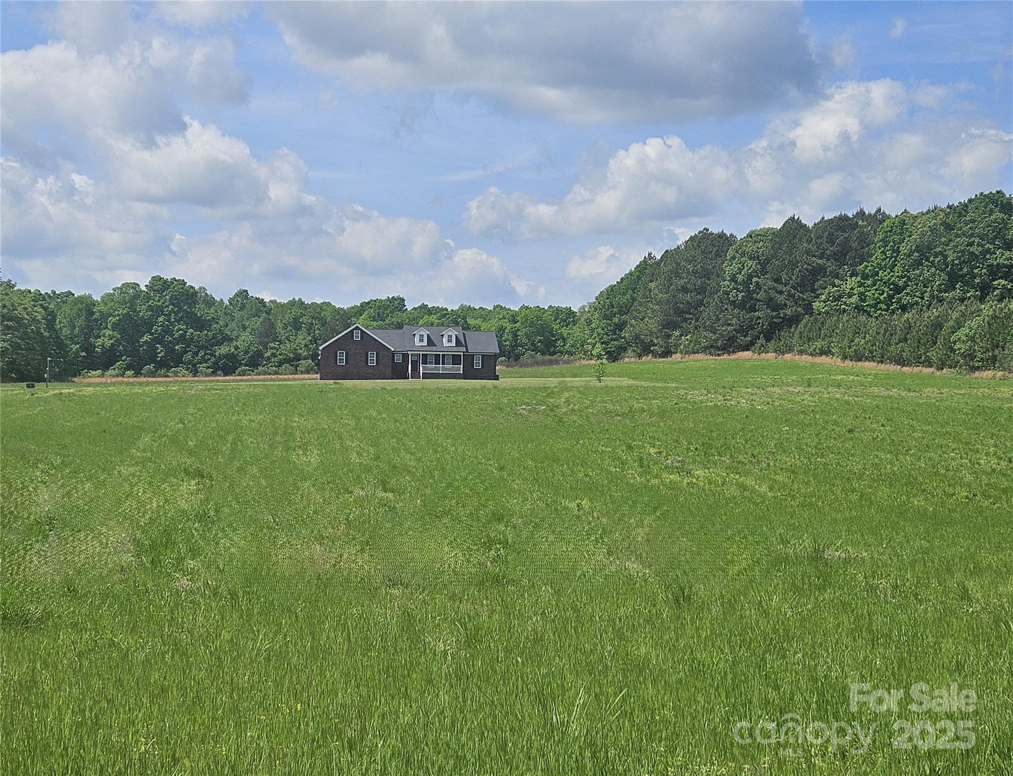 485 Hilltop Road Property Photo 2