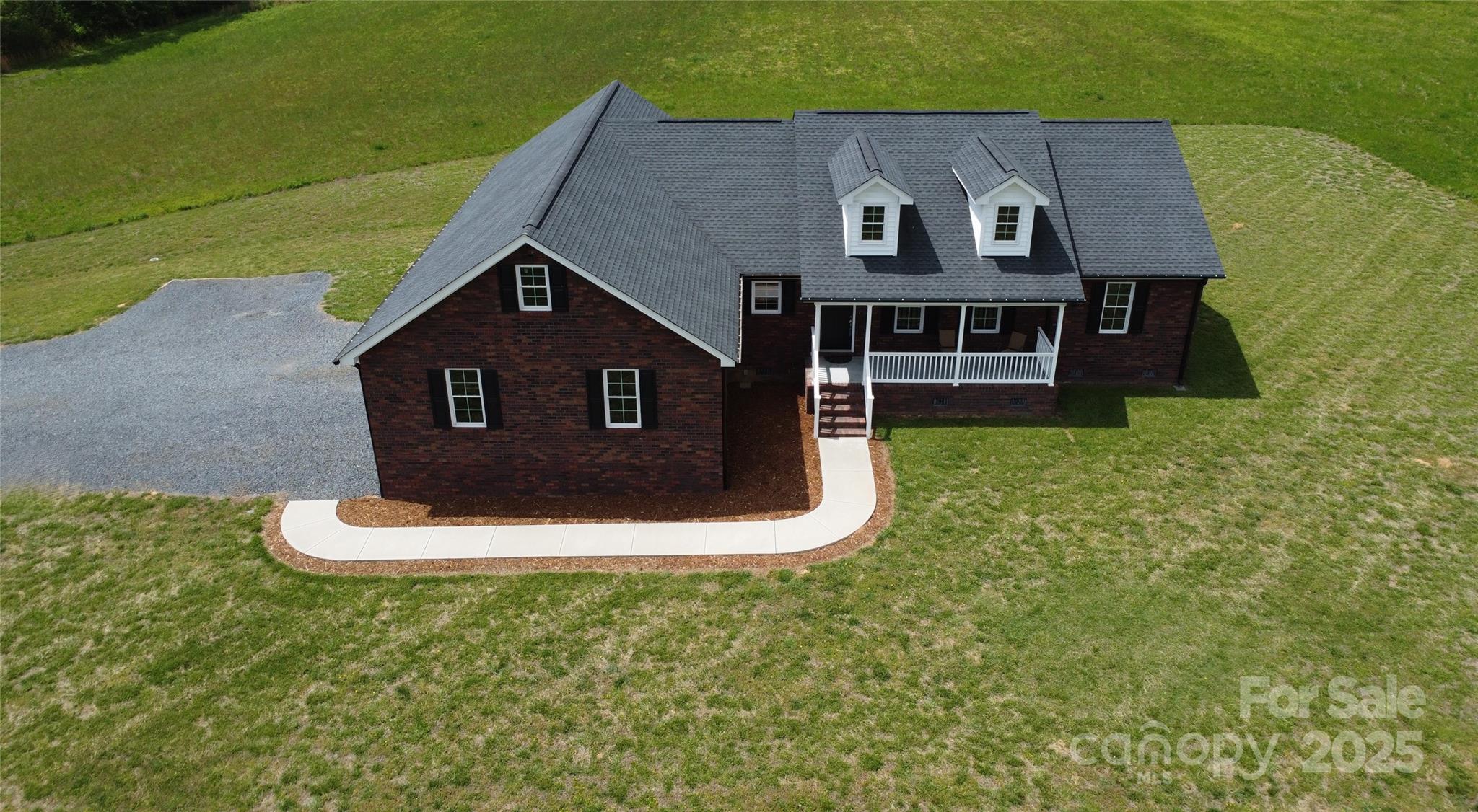 485 Hilltop Road Property Photo 4