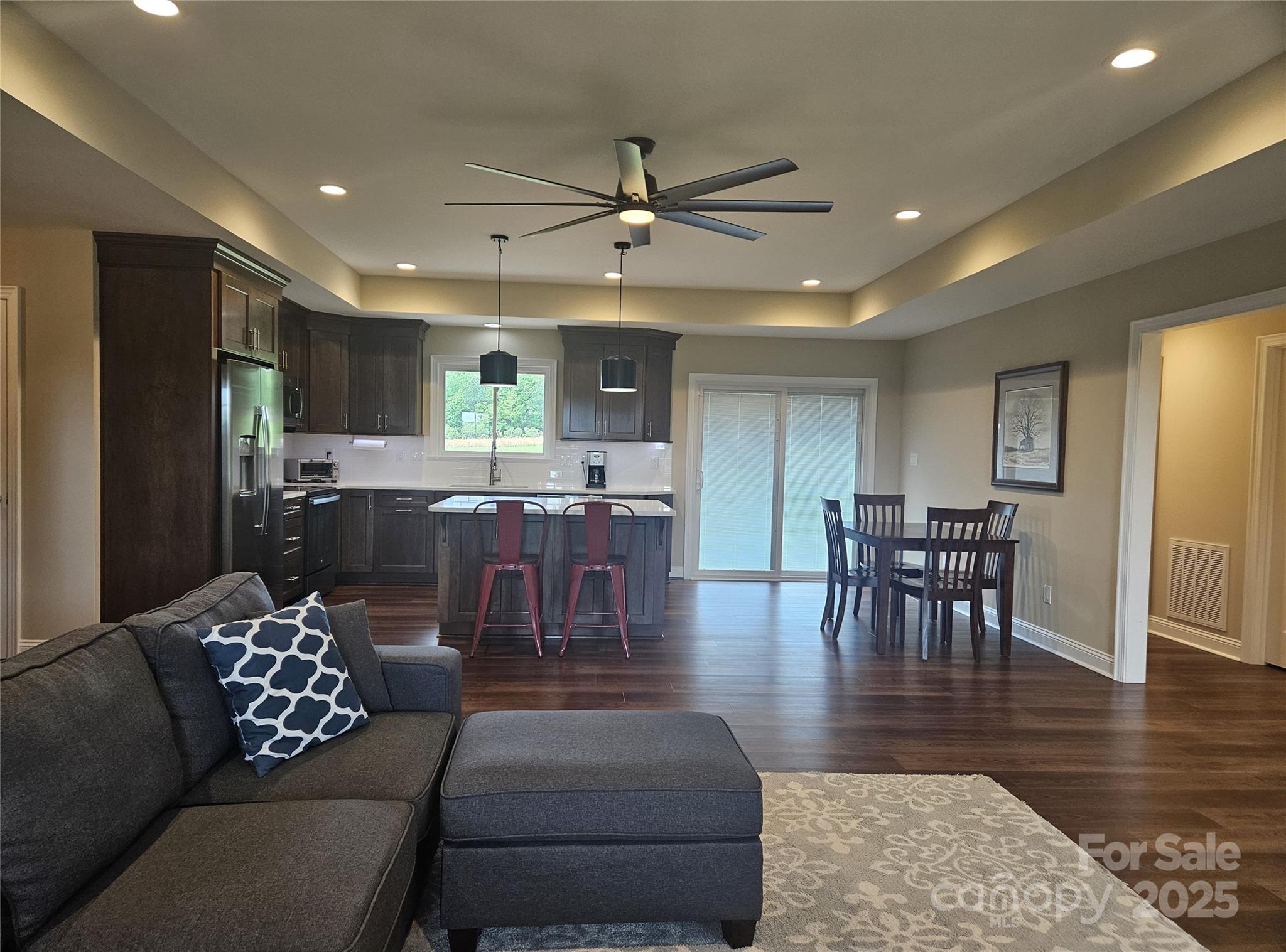 485 Hilltop Road Property Photo 8